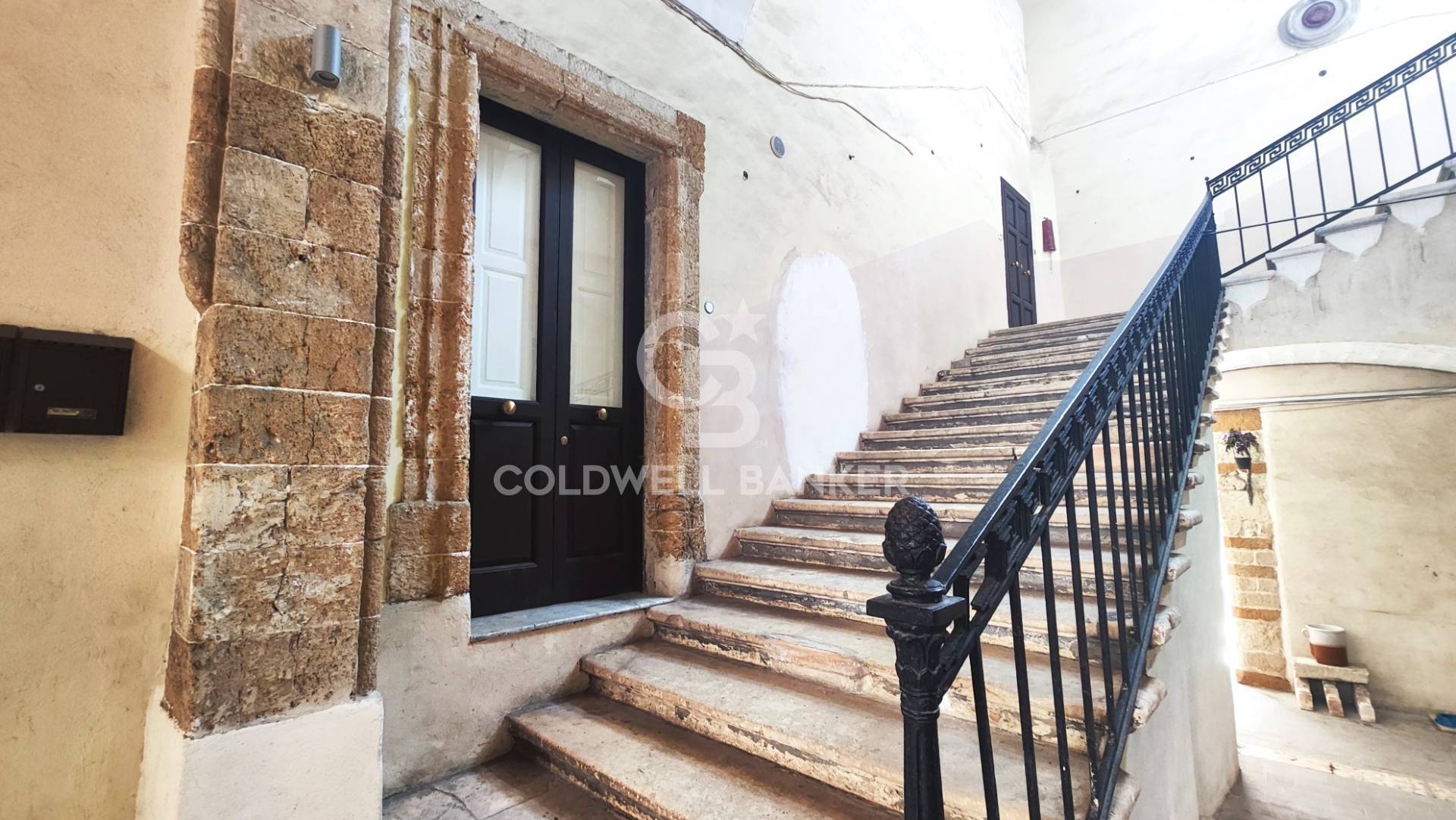 2 locali in vendita a Taranto, Borgo