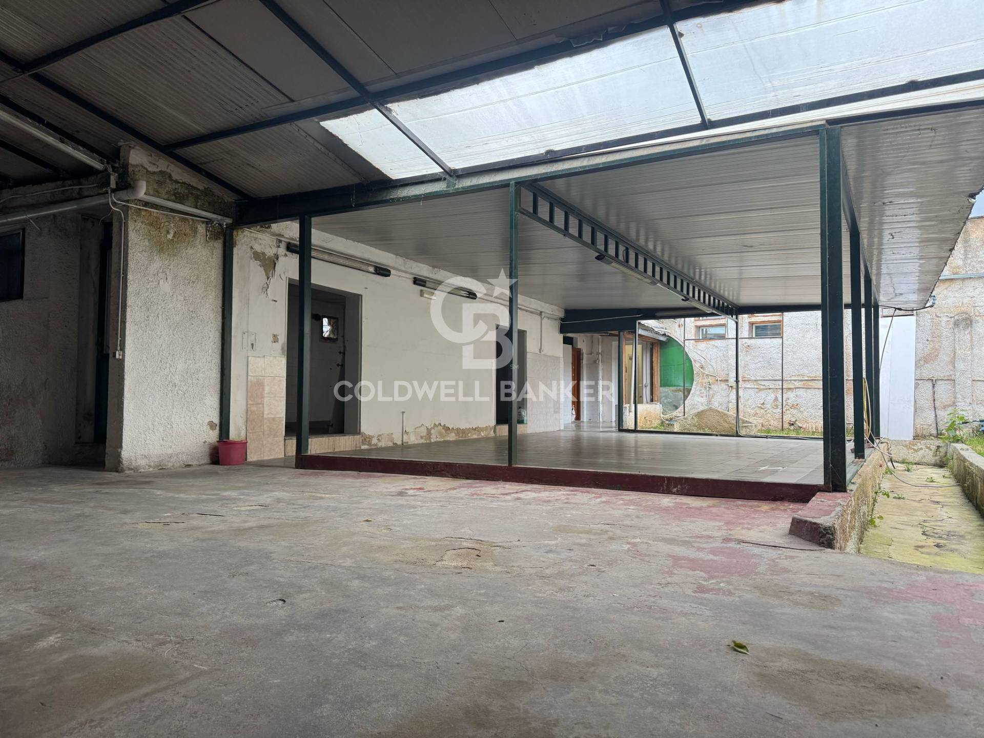 Complesso immobiliare in affitto a Triggiano