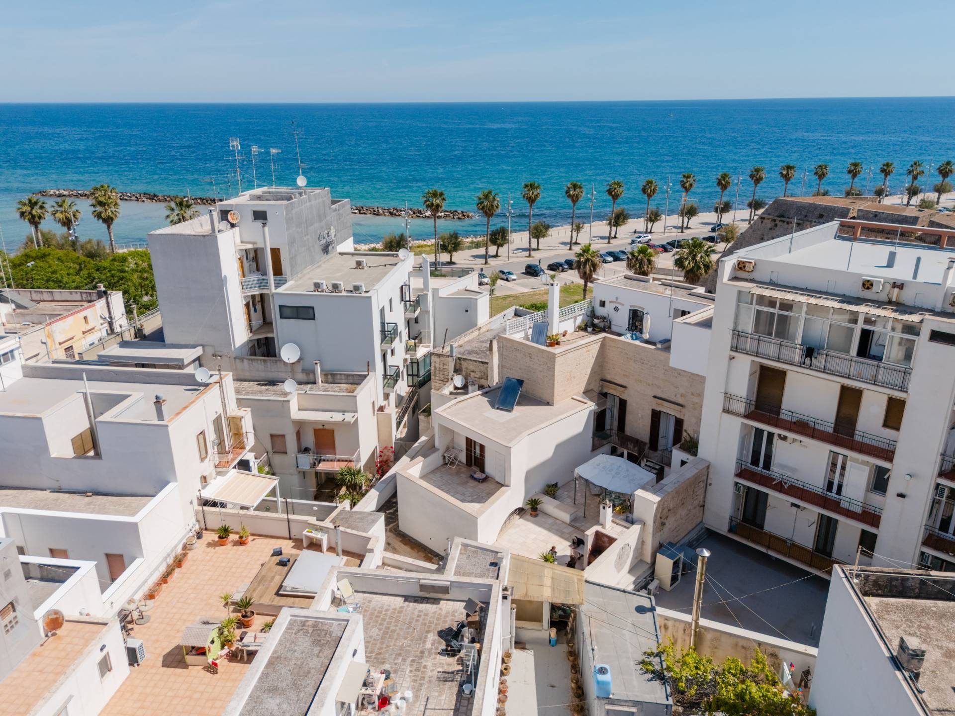 Palazzo in vendita a Mola di Bari