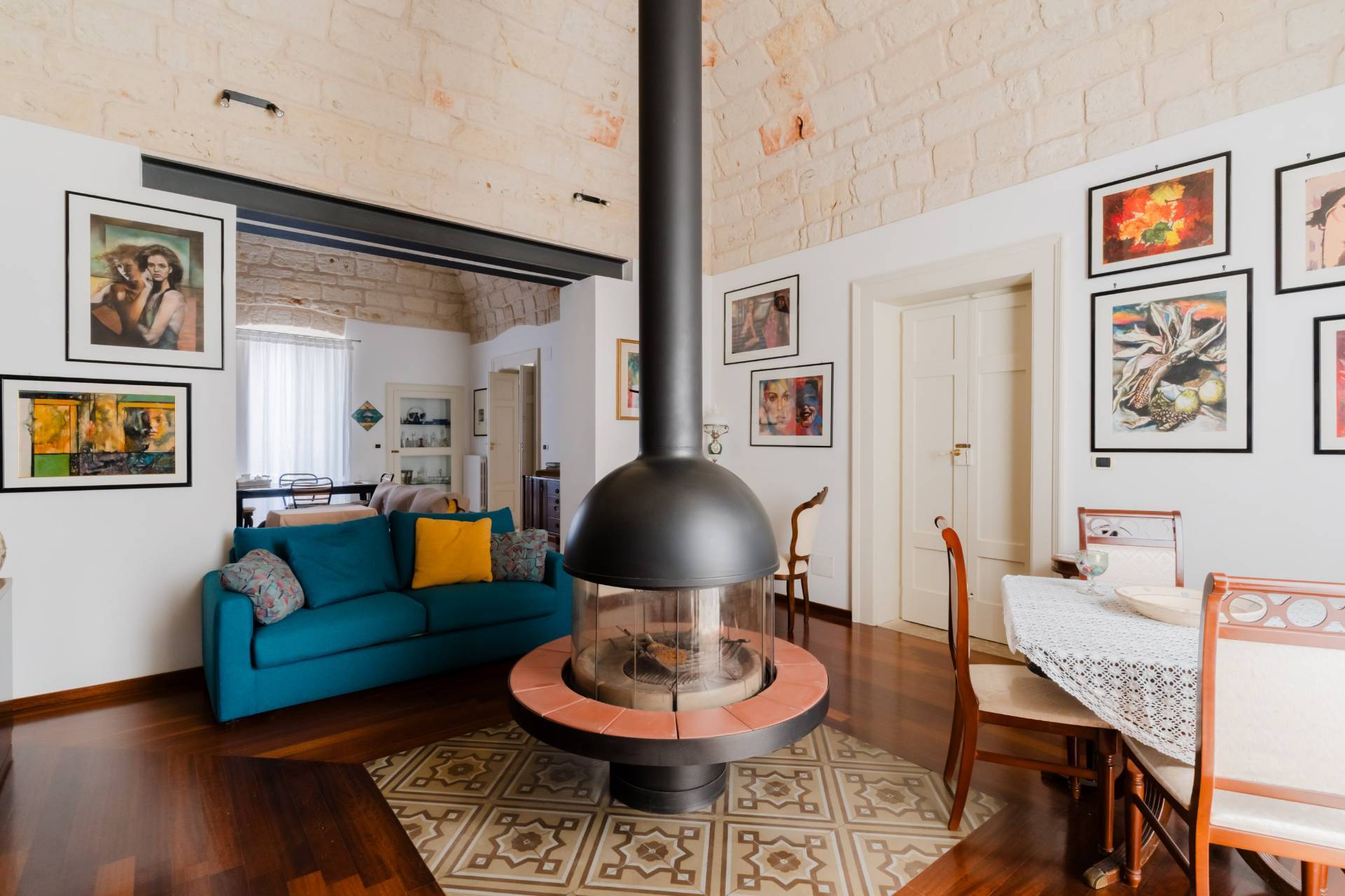 Palazzo in vendita a Mola di Bari