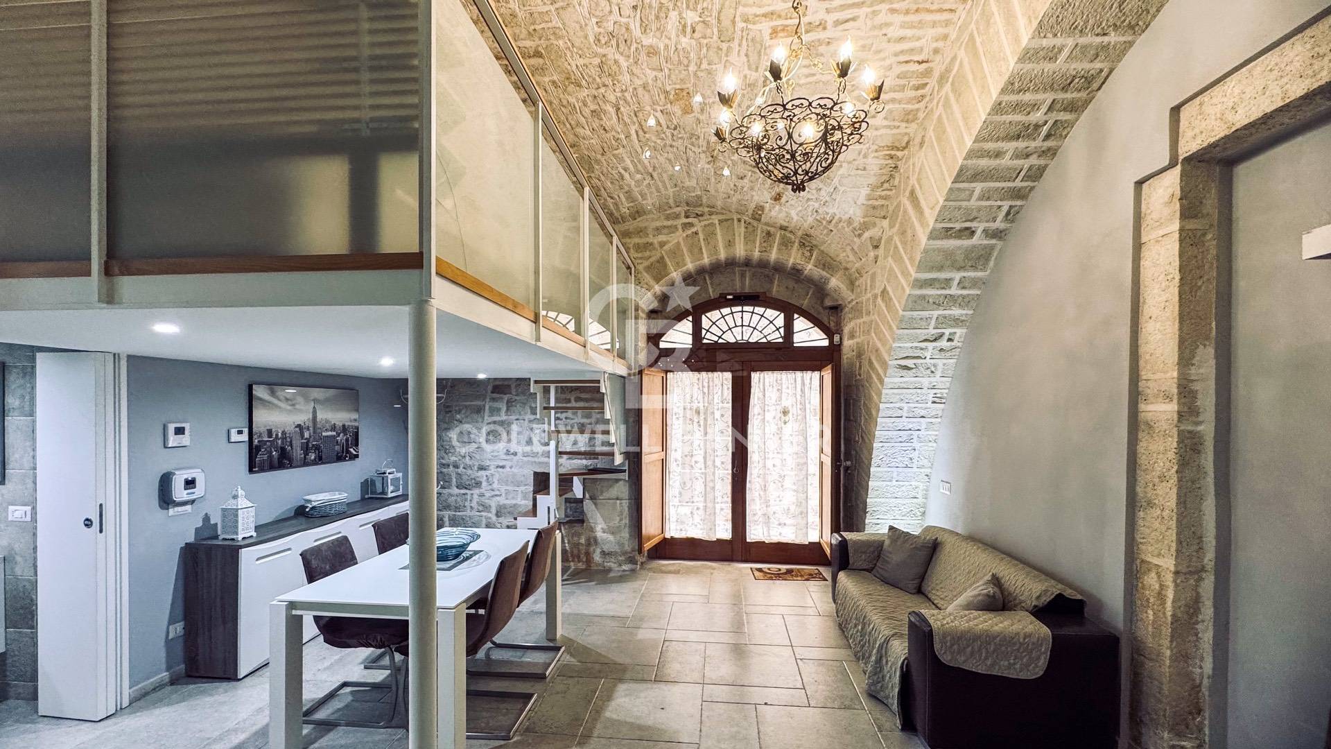 Appartamento indipendente in vendita a Giovinazzo