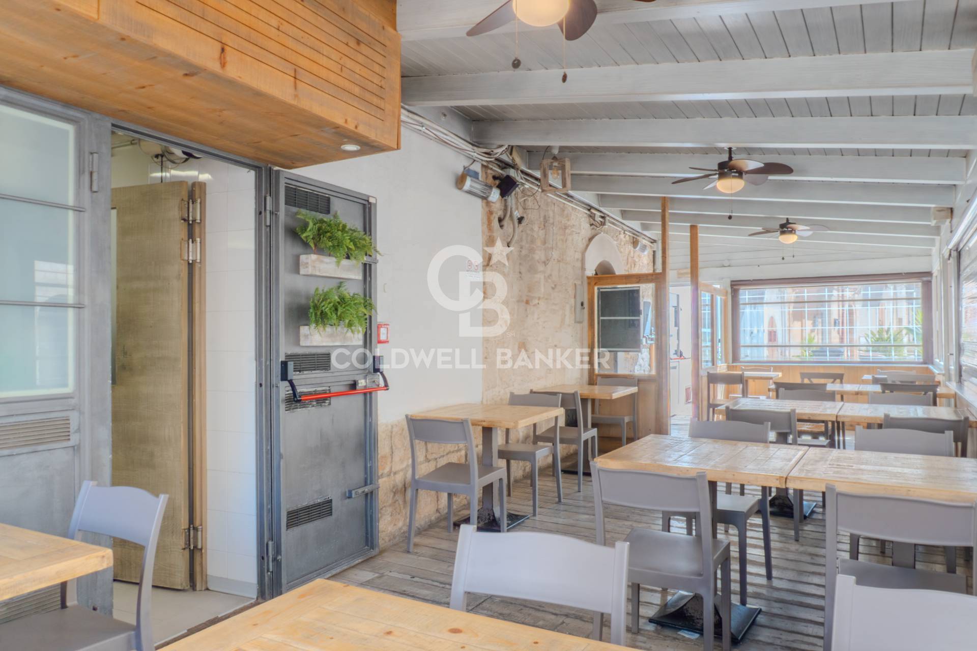 Attivit commerciale in affitto a Casamassima