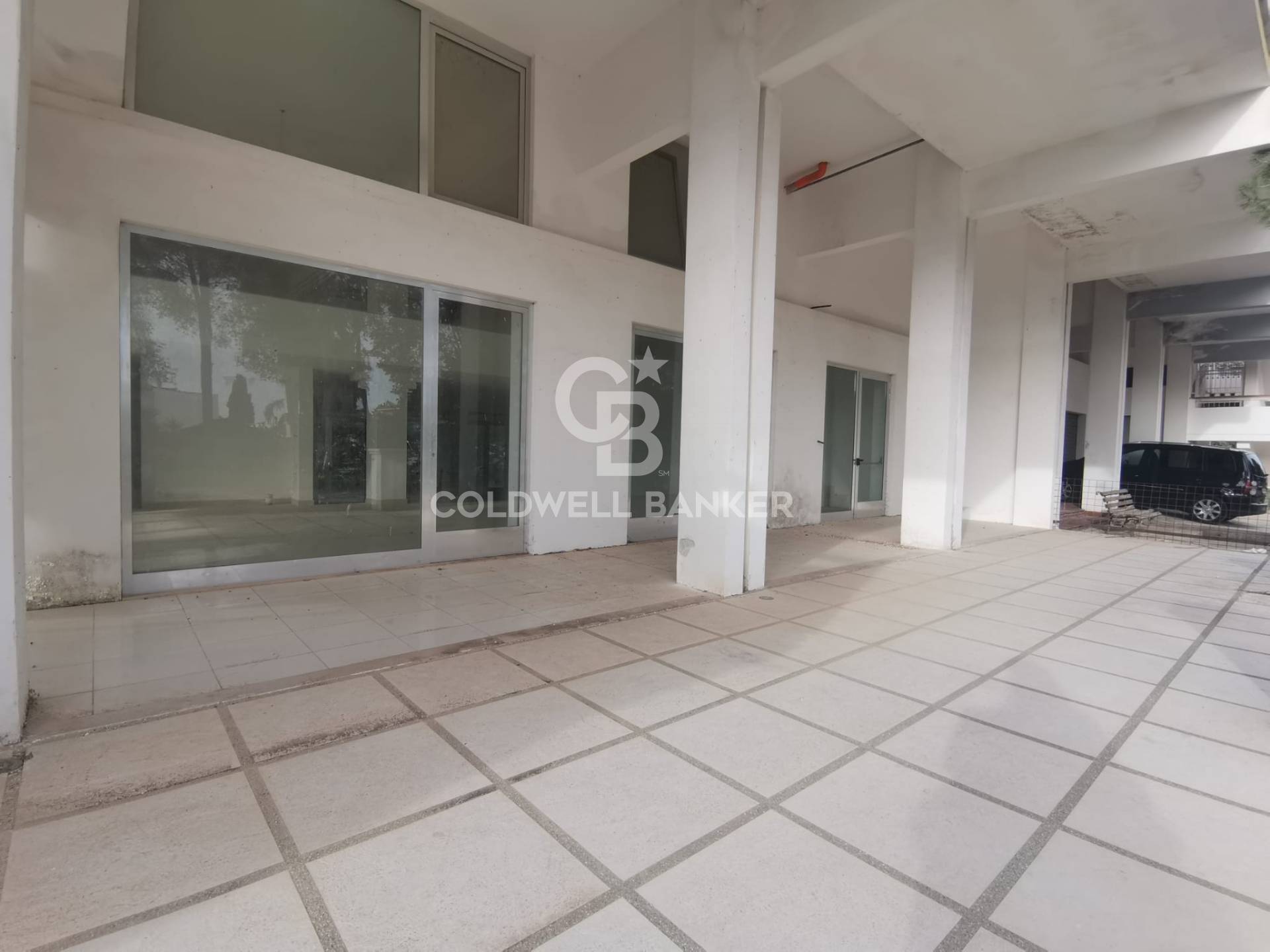 Locale commerciale in affitto a Galatina