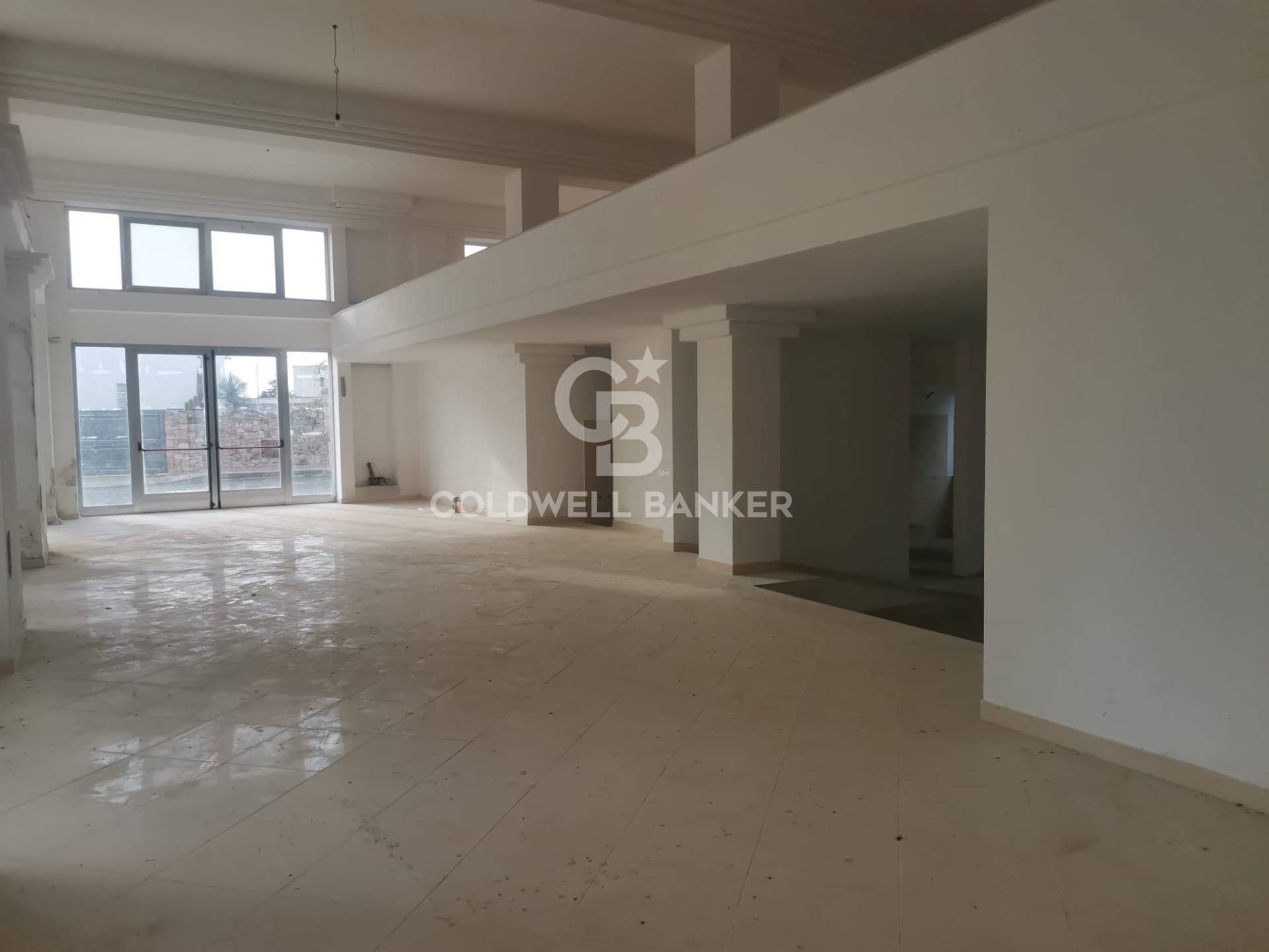 Locale commerciale in affitto a Galatina