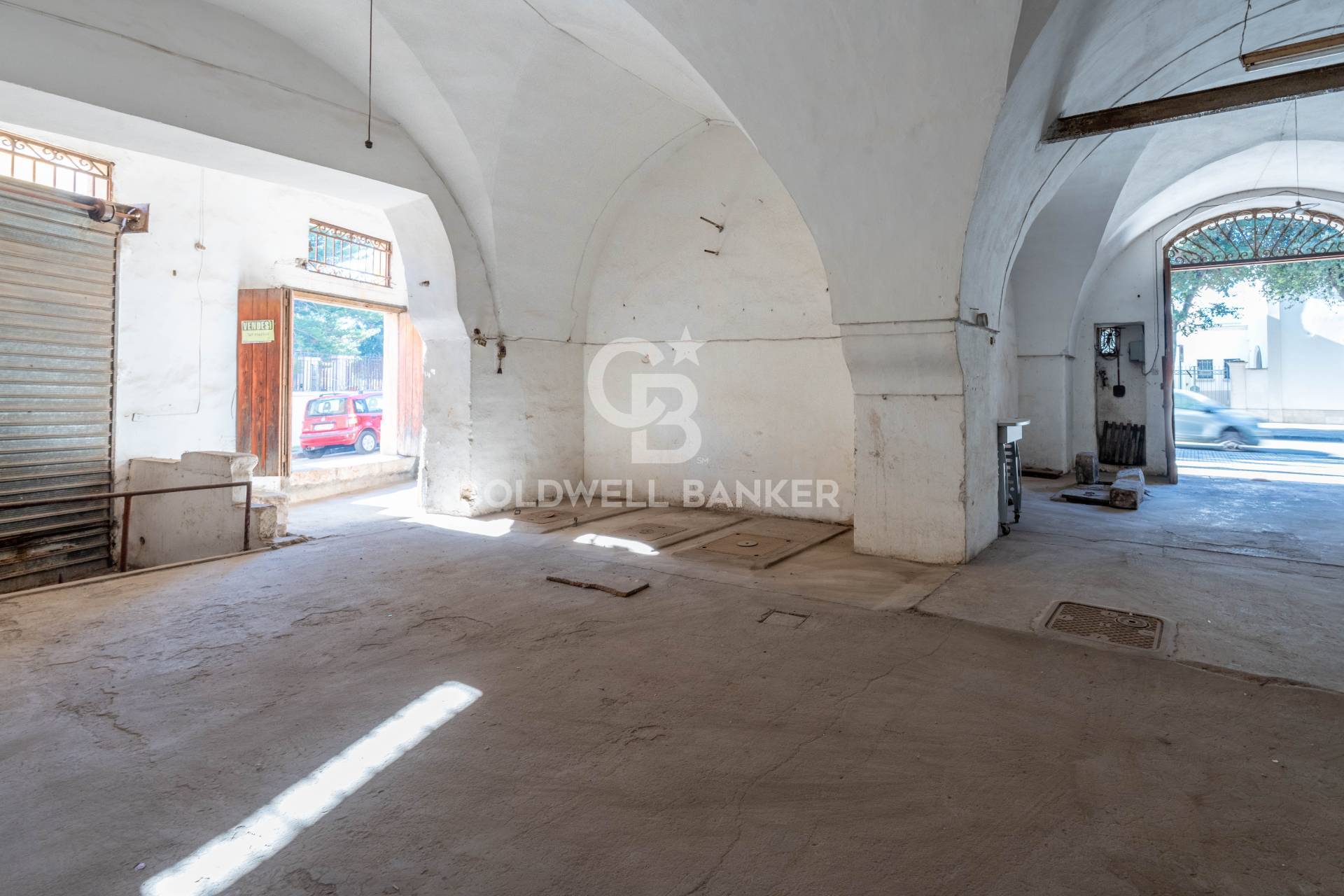 Locale commerciale in vendita a Nard