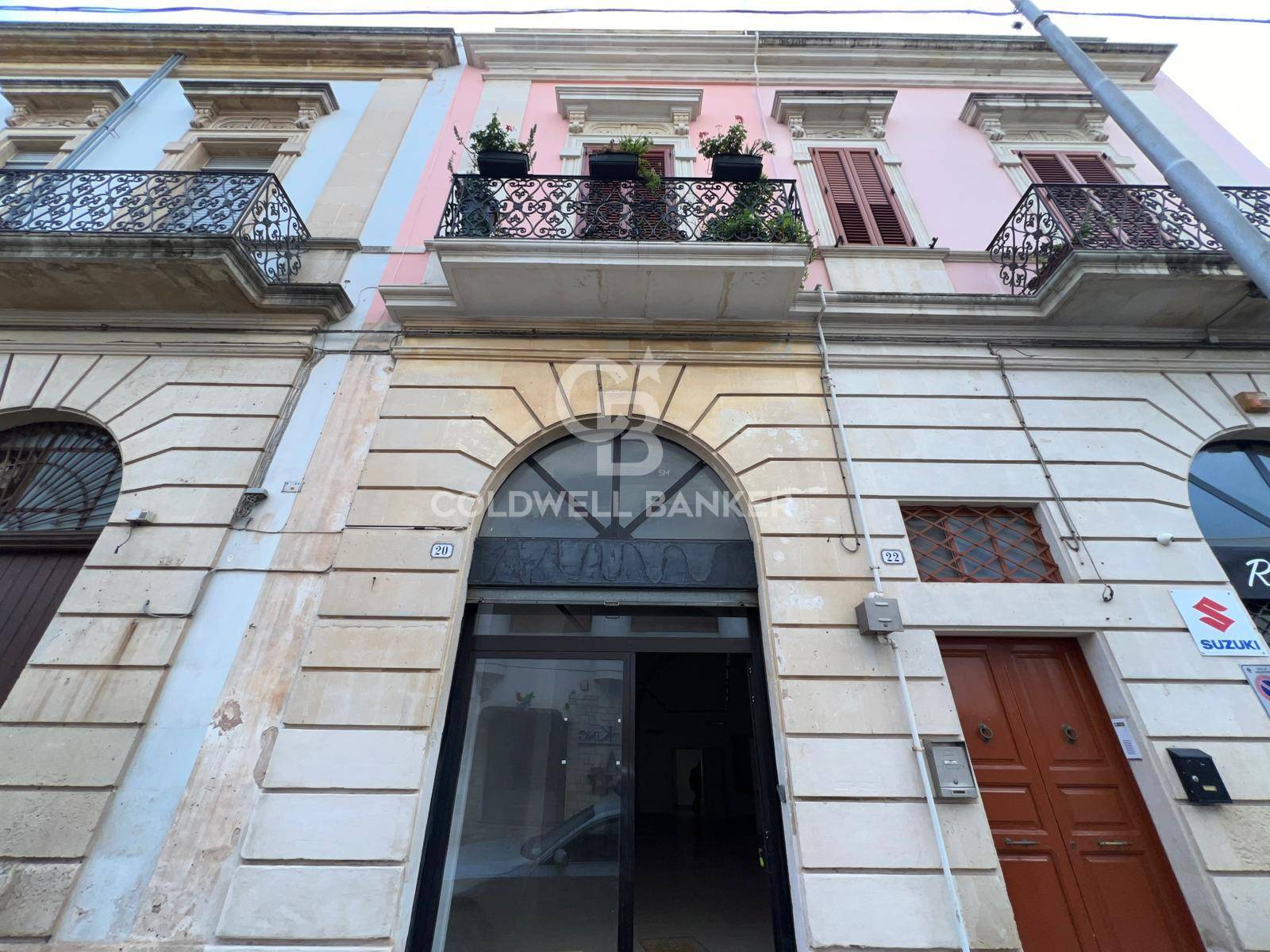 Locale commerciale in vendita a Galatina