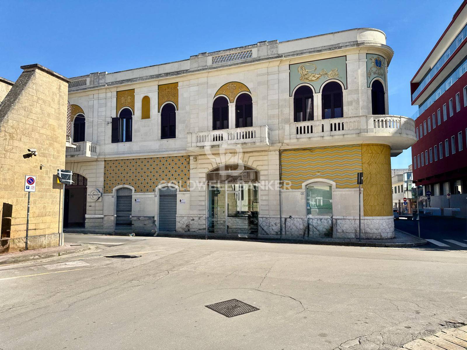 Locale commerciale in affitto a Galatina