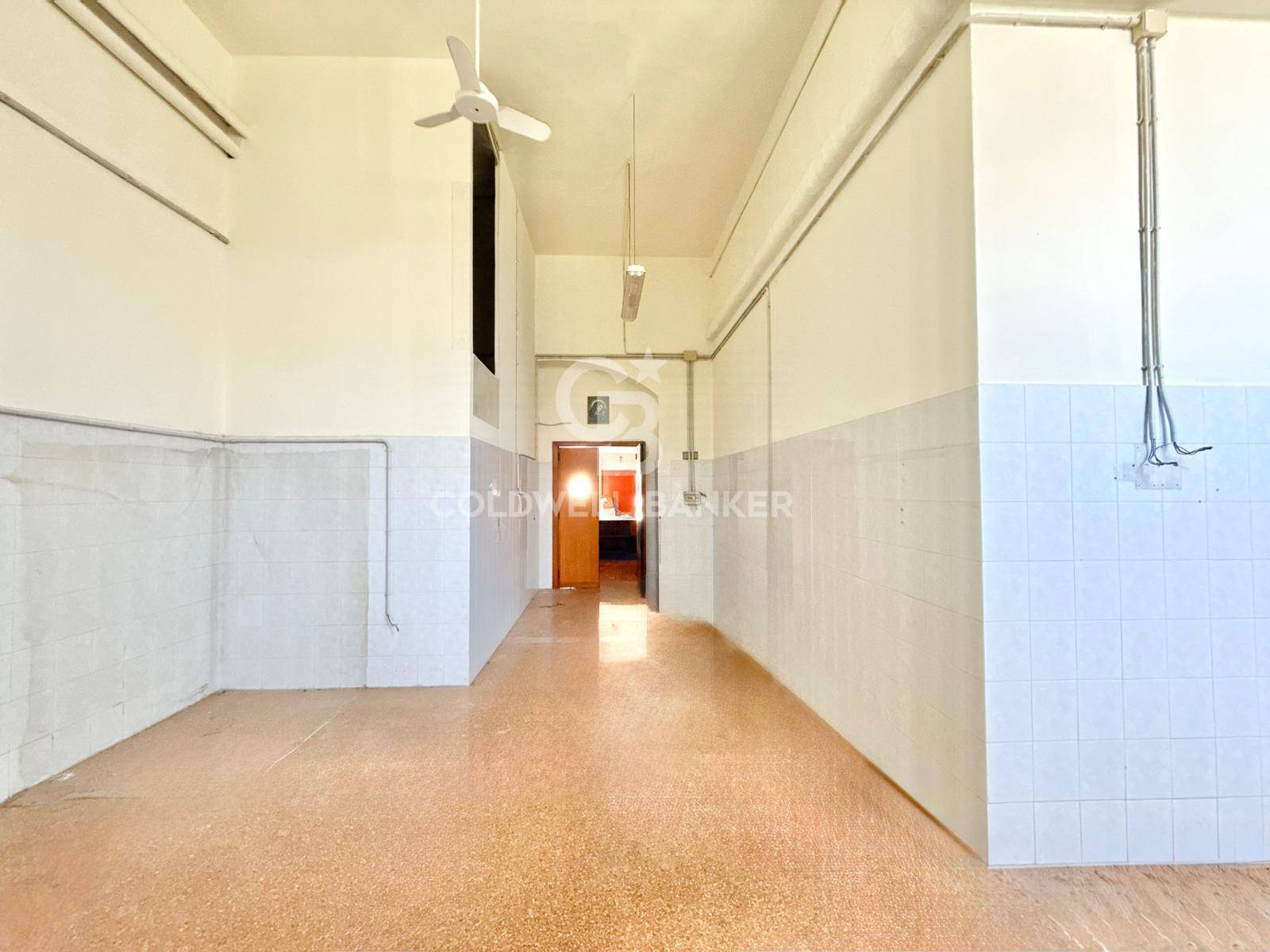 Locale commerciale in affitto a Galatina