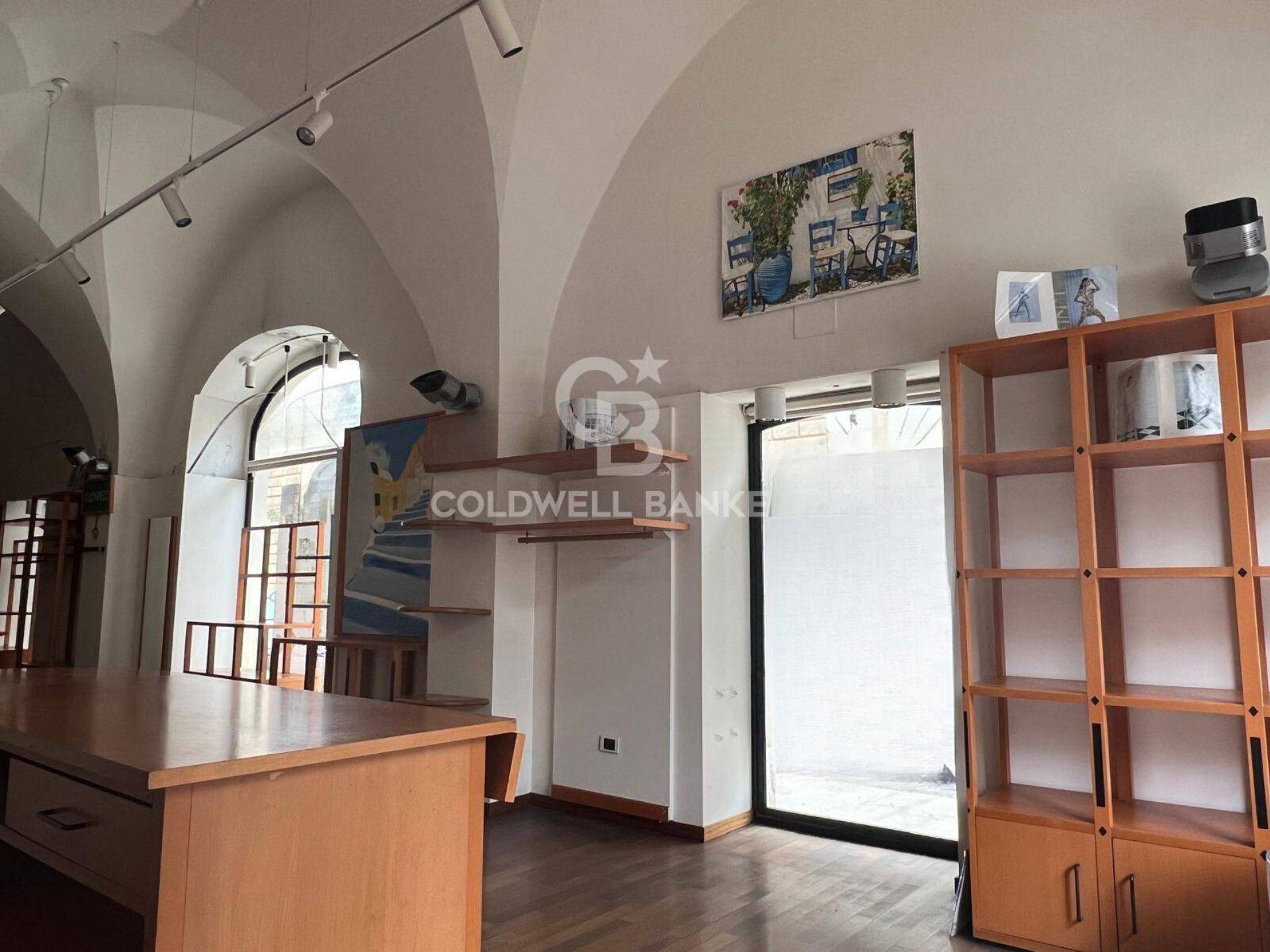 Locale commerciale in affitto a Galatina