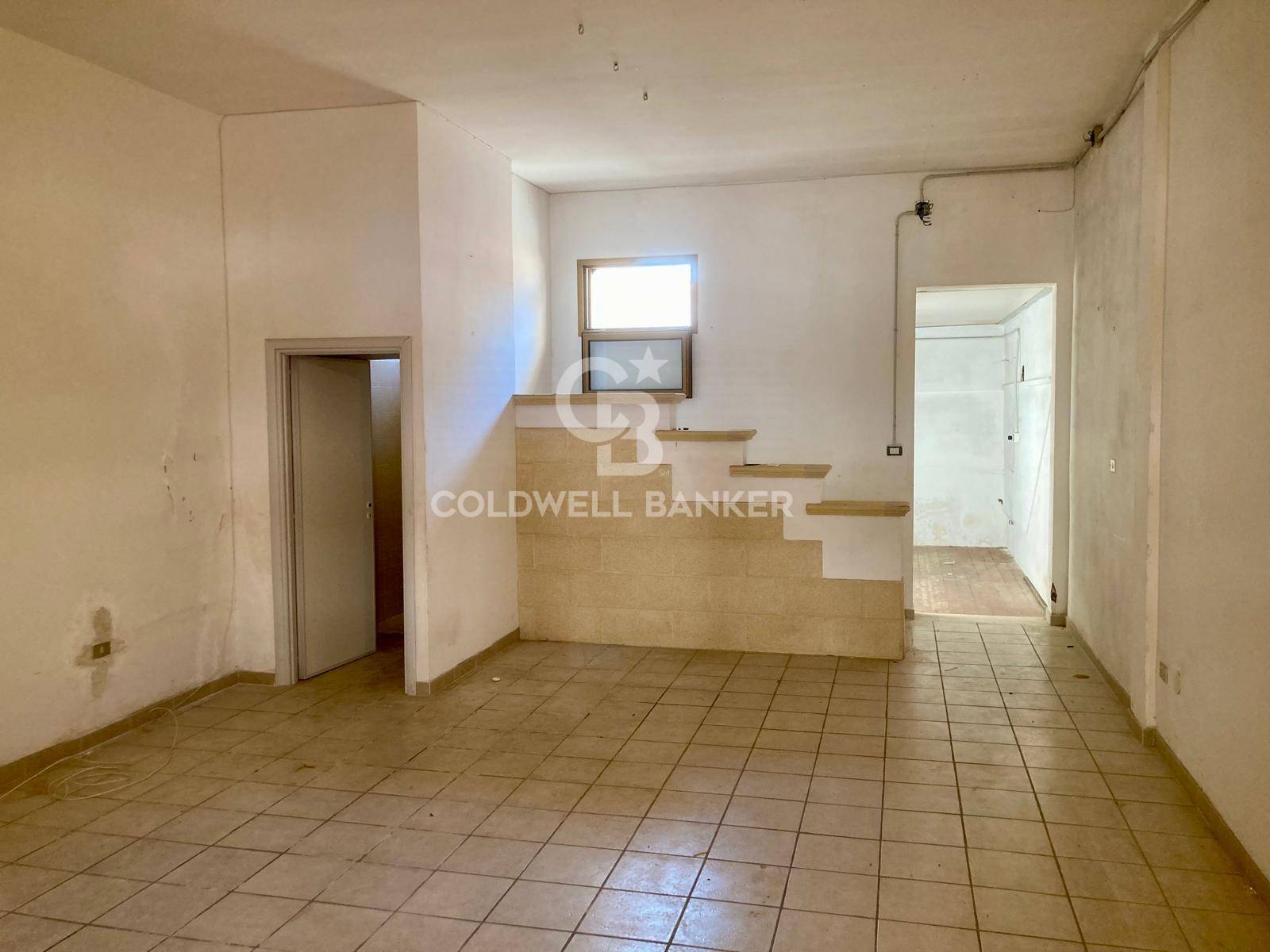 Locale commerciale in affitto a Melendugno, Torre dell'Orso