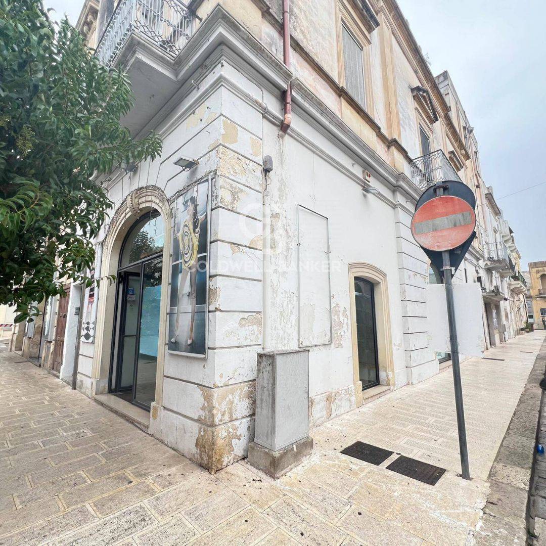 Locale commerciale in affitto a Galatina