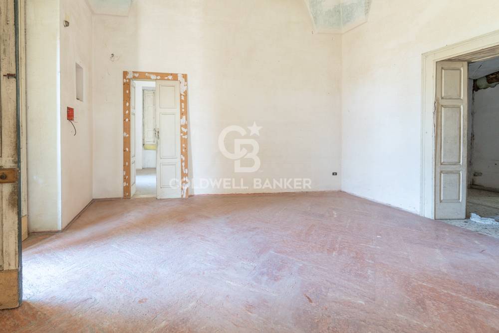 Villa storica in vendita a Aradeo