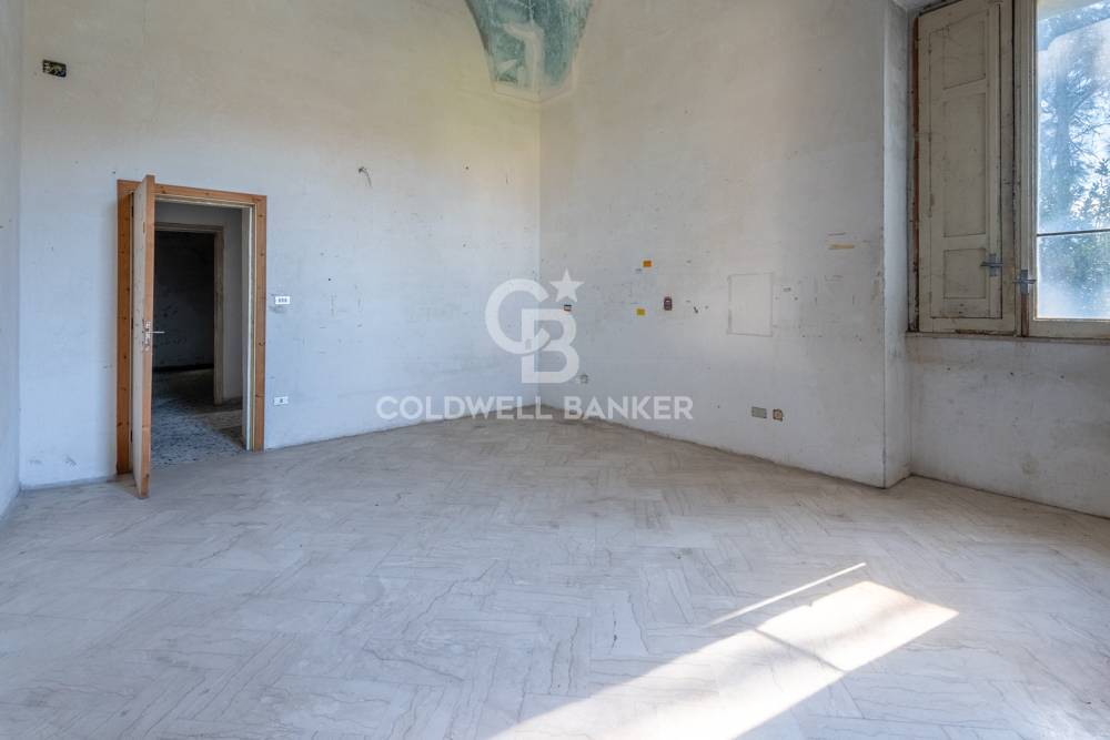 Villa storica in vendita a Aradeo