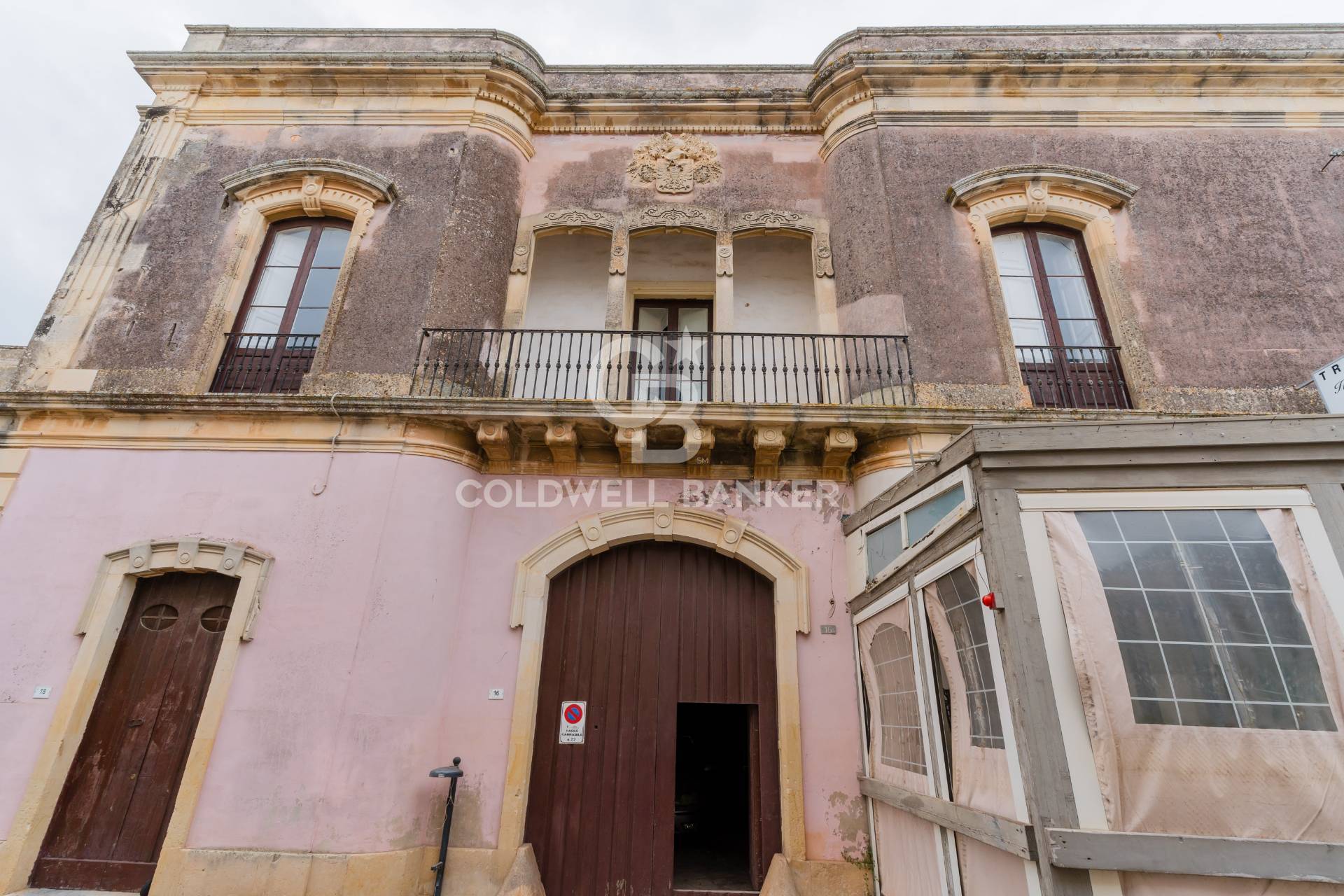 Villa storica in vendita a Giuggianello