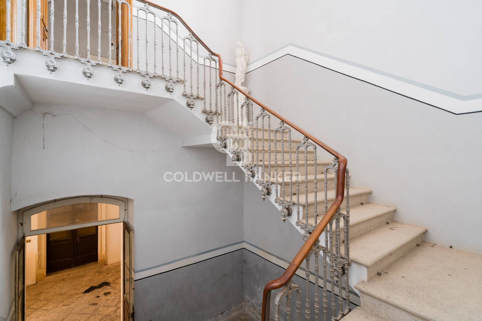 Villa storica in vendita a Giuggianello