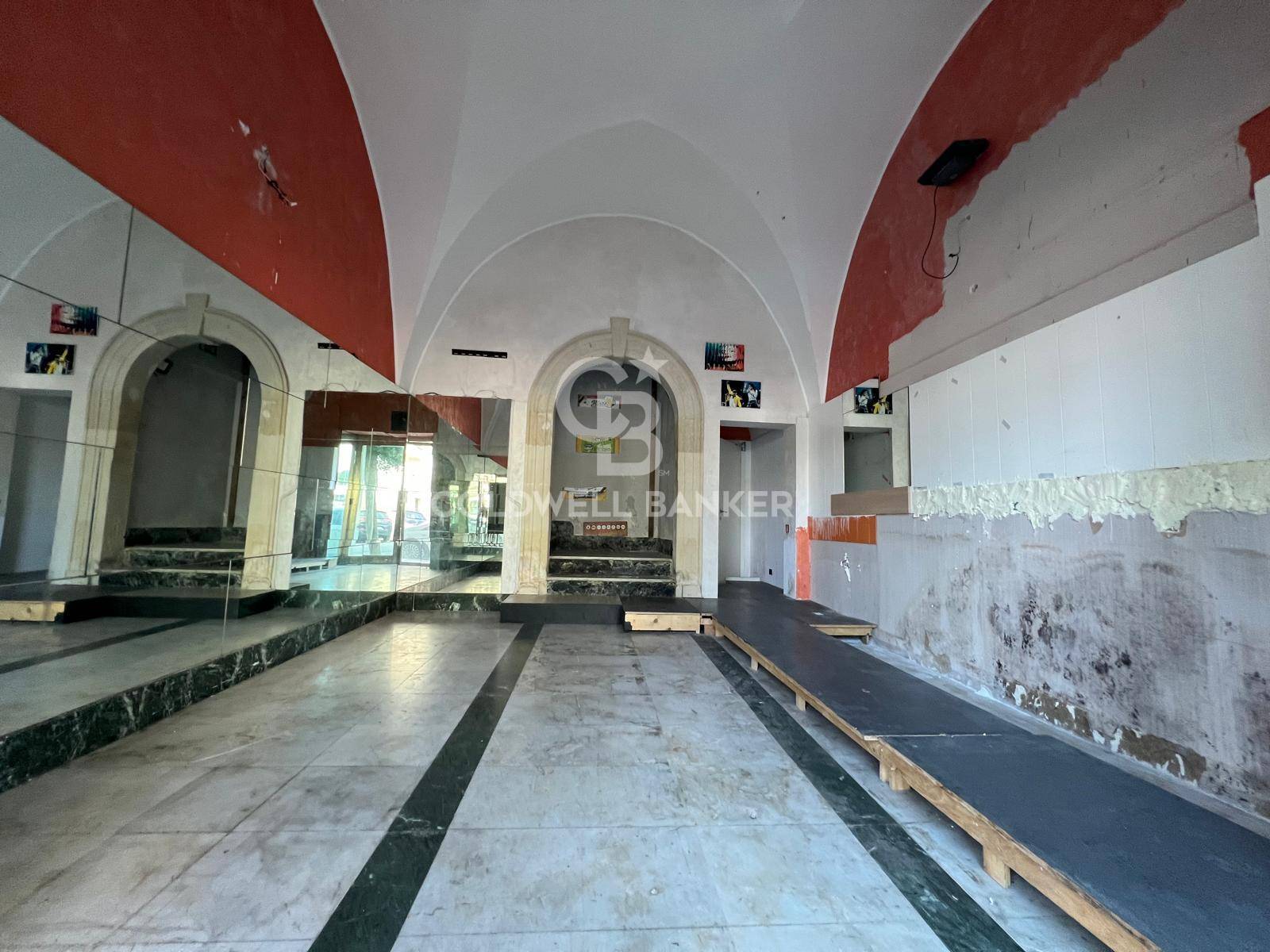 Locale commerciale in affitto a Galatina
