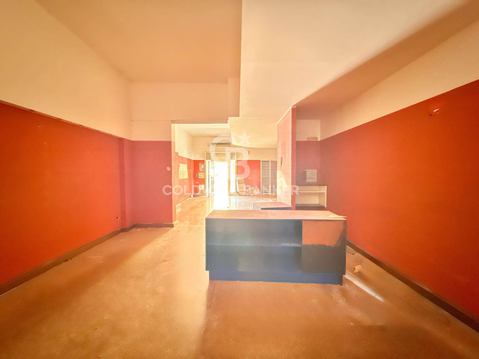 Locale commerciale in affitto a Galatina