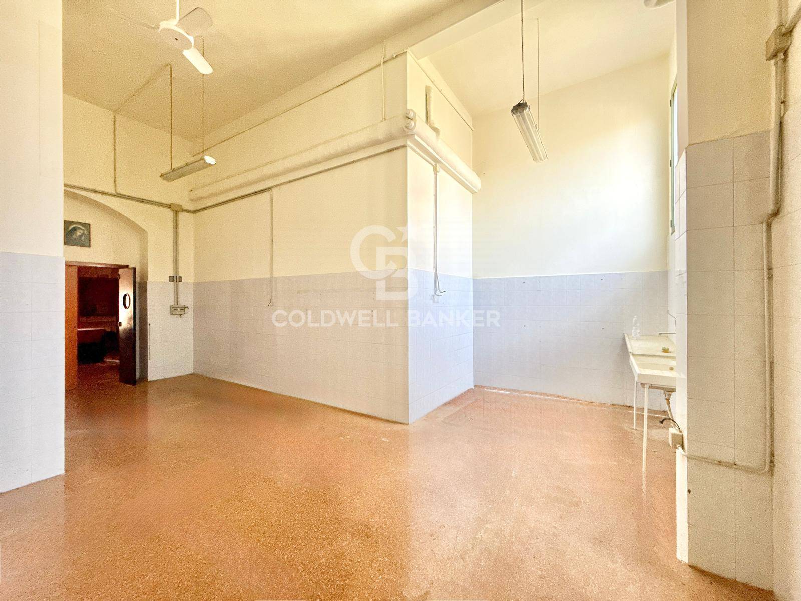 Locale commerciale in affitto a Galatina