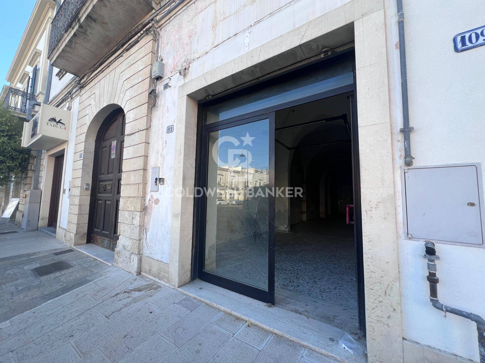 Locale commerciale in affitto a Galatina