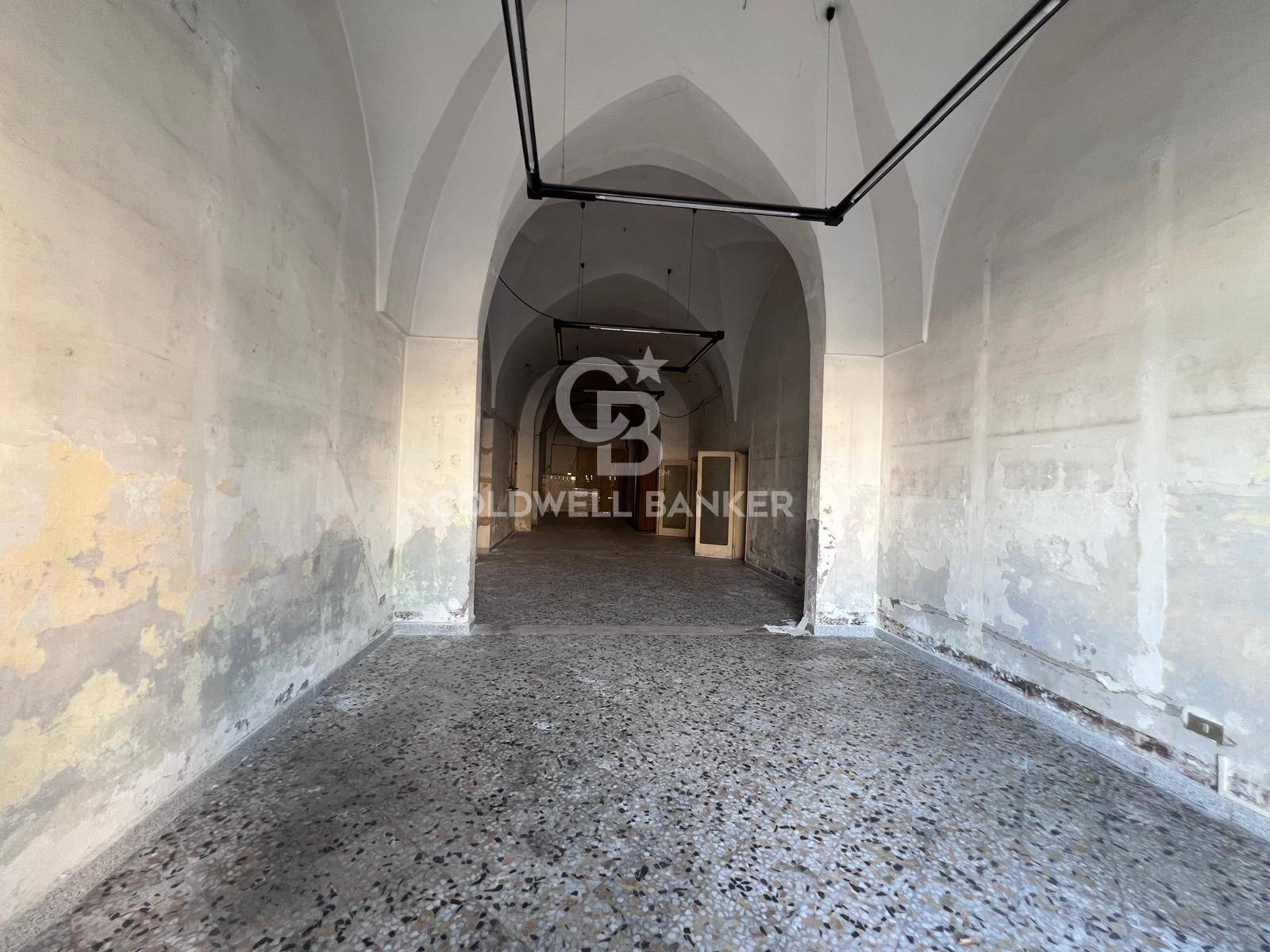 Locale commerciale in affitto a Galatina