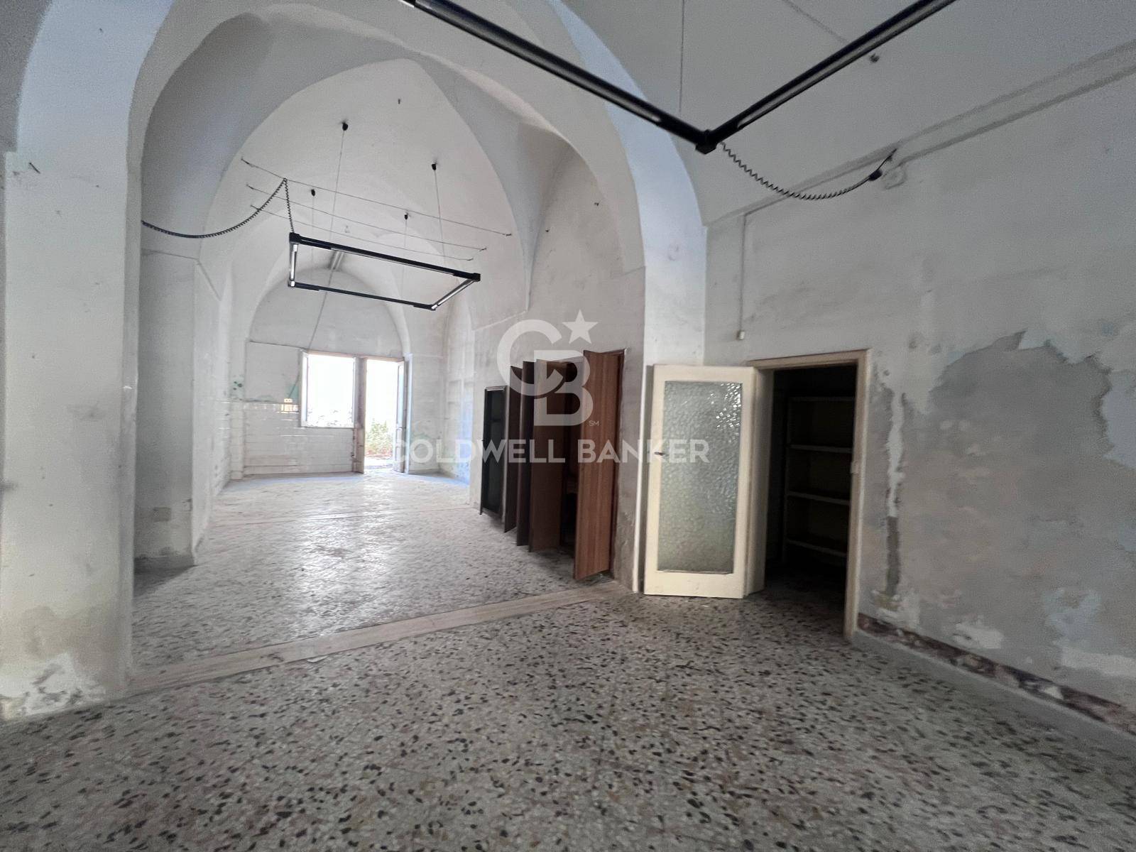 Locale commerciale in affitto a Galatina