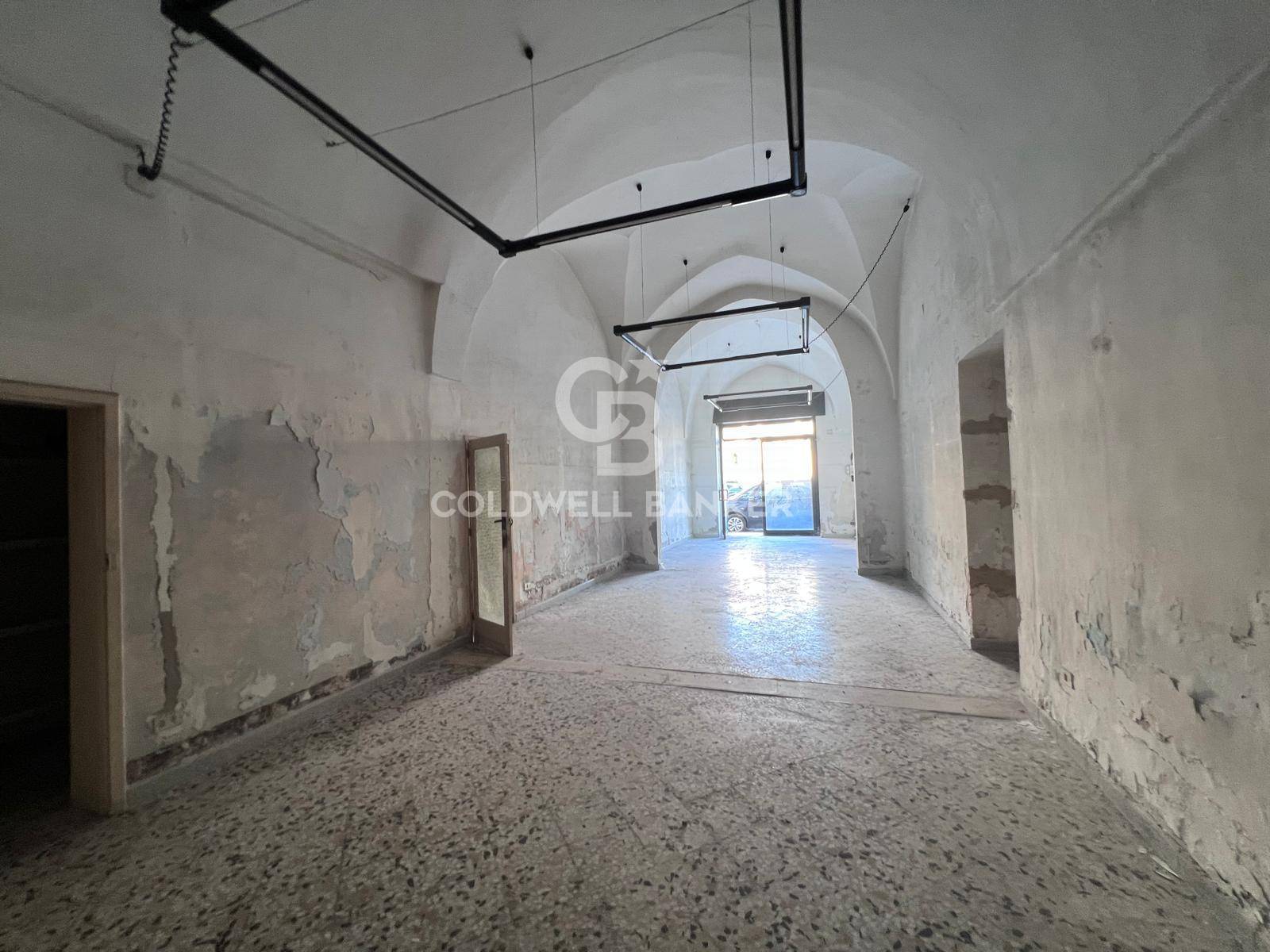 Locale commerciale in affitto a Galatina