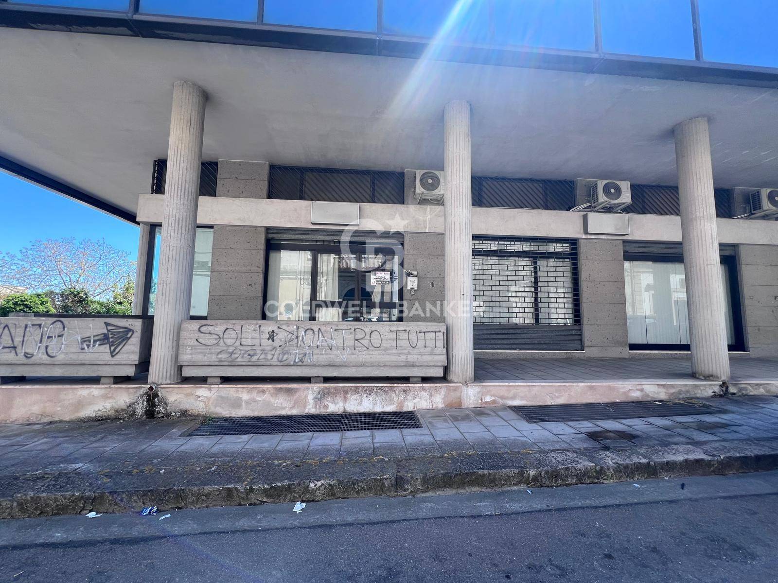 Locale commerciale in affitto a Galatina