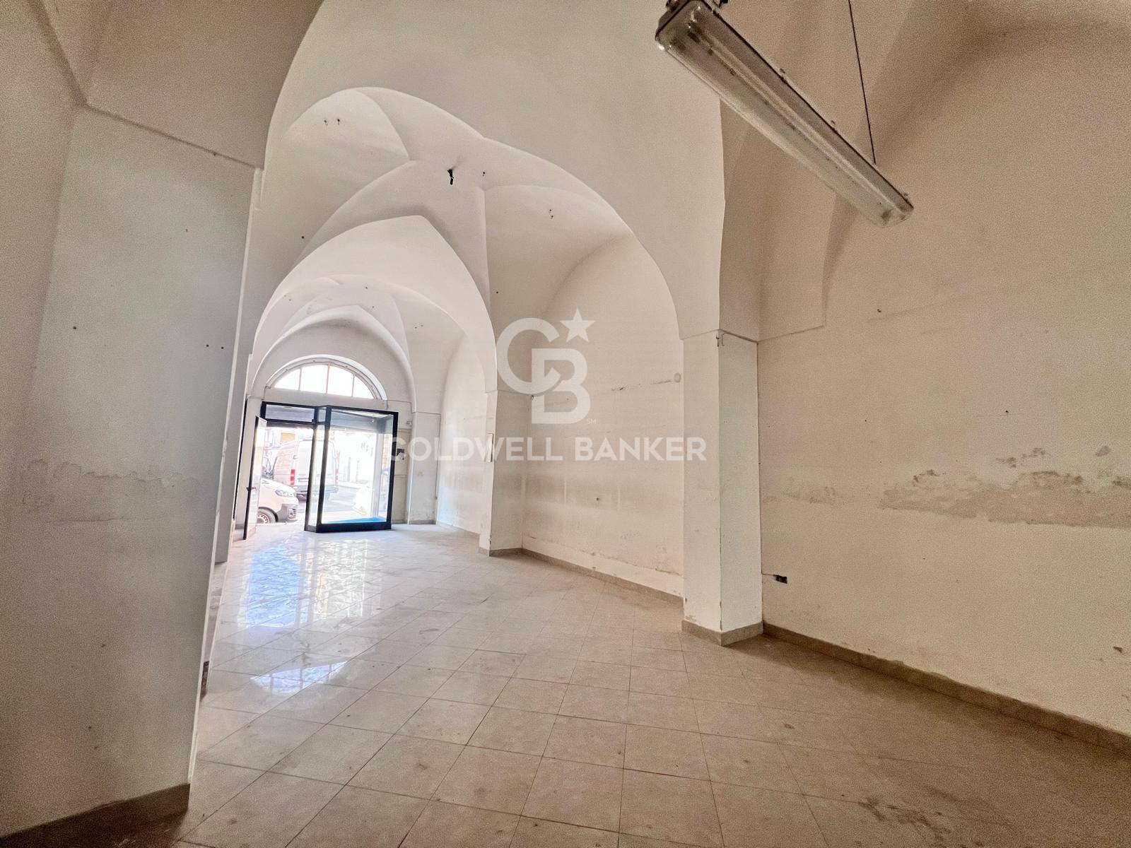 Locale commerciale in affitto a Galatina