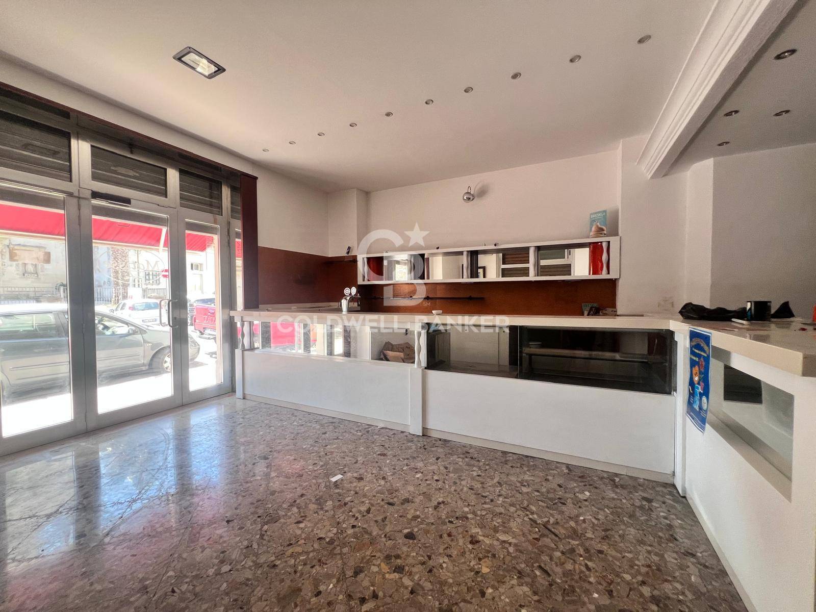 Locale commerciale in affitto a Galatina