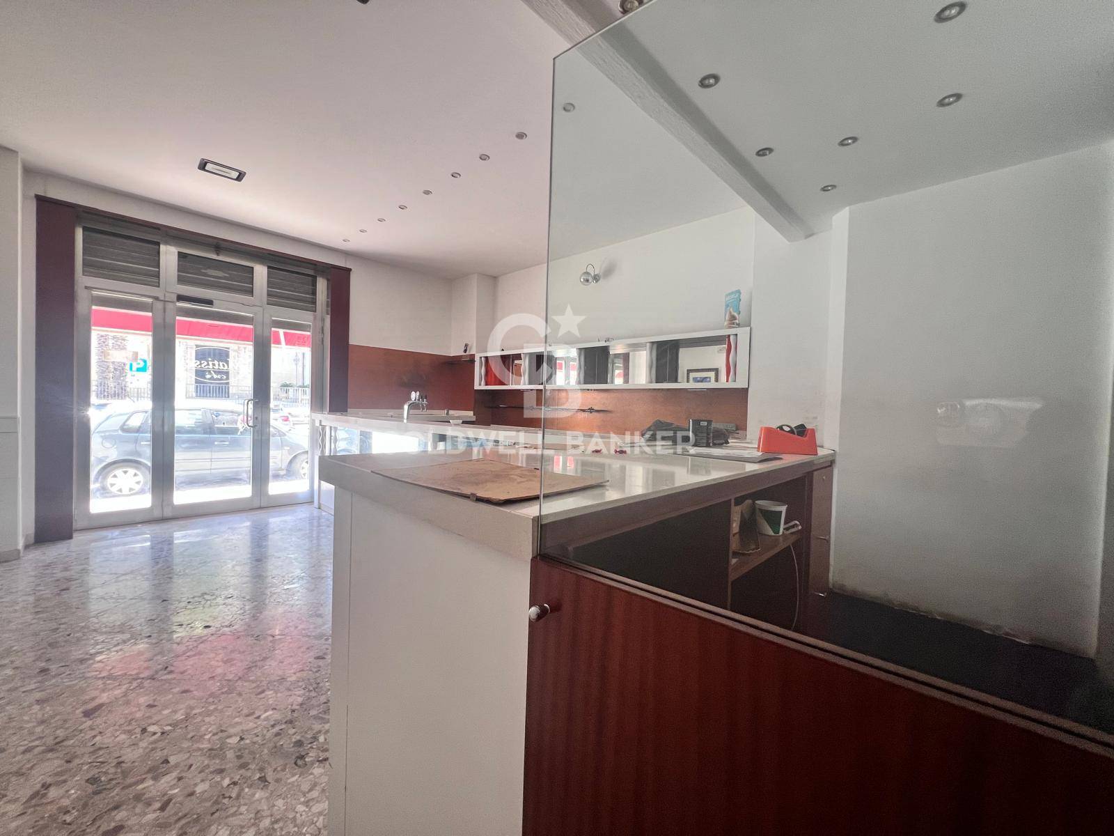 Locale commerciale in affitto a Galatina