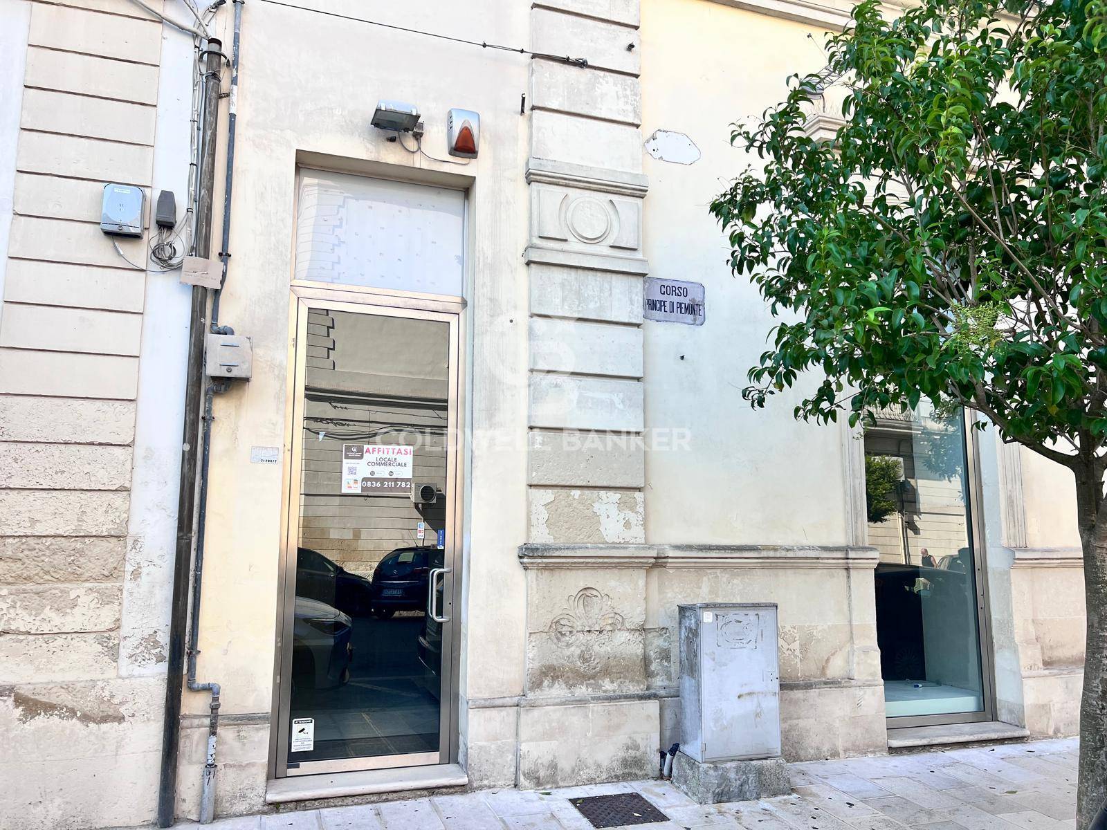 Locale commerciale in affitto a Galatina