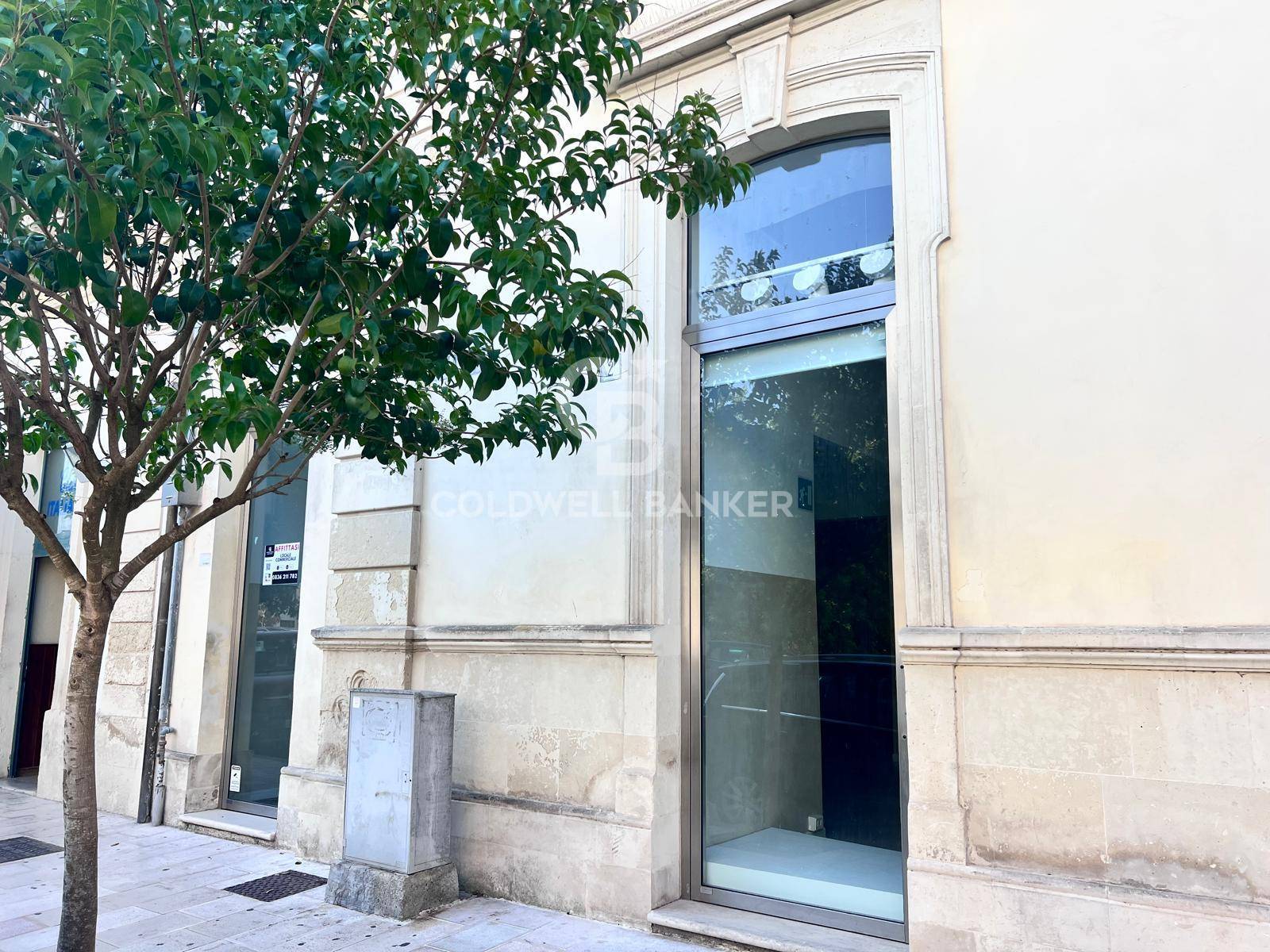 Locale commerciale in affitto a Galatina