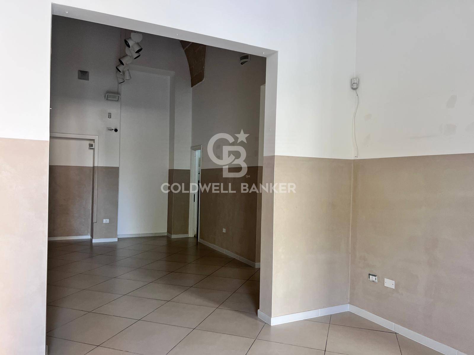 Locale commerciale in affitto a Galatina
