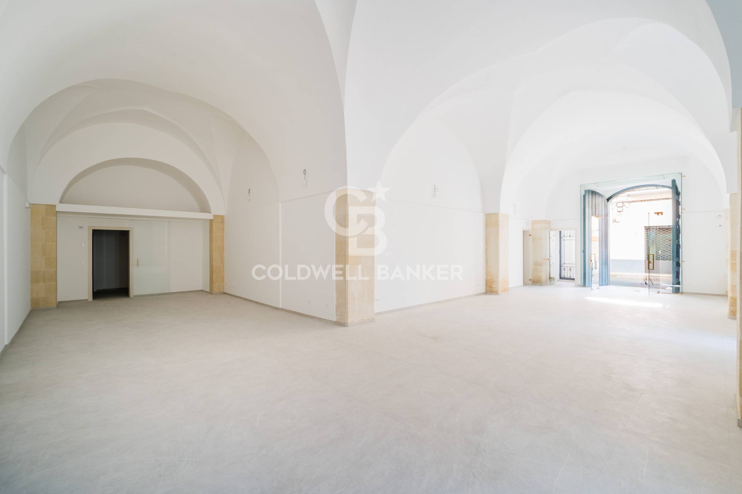 Locale commerciale in affitto a Galatina