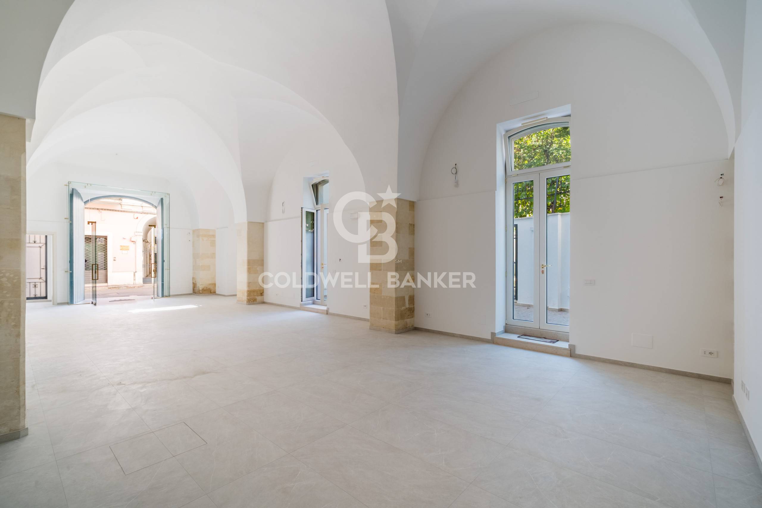 Locale commerciale in affitto a Galatina