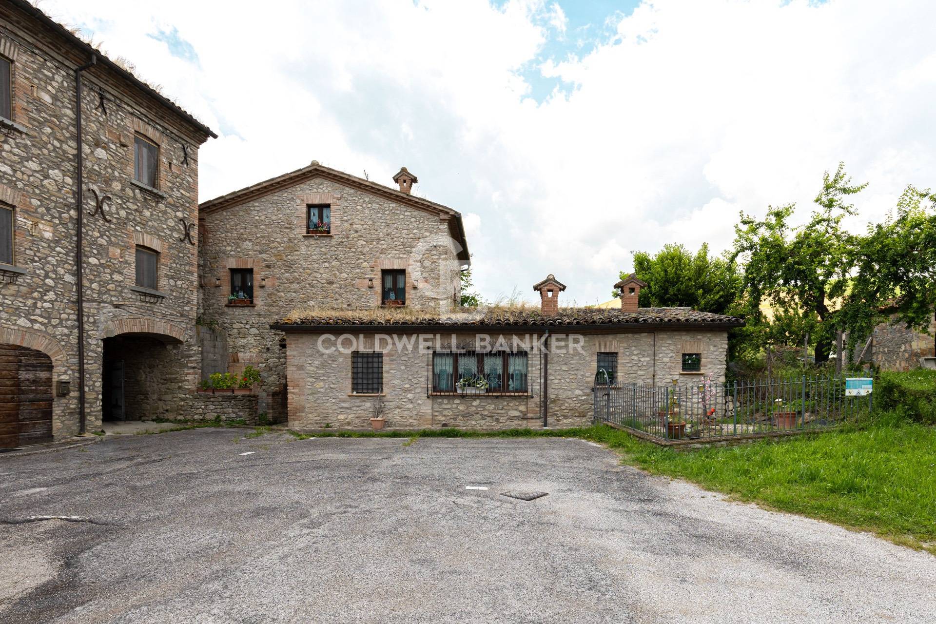 Rustico/Casale/Corte in vendita a Belforte all'Isauro