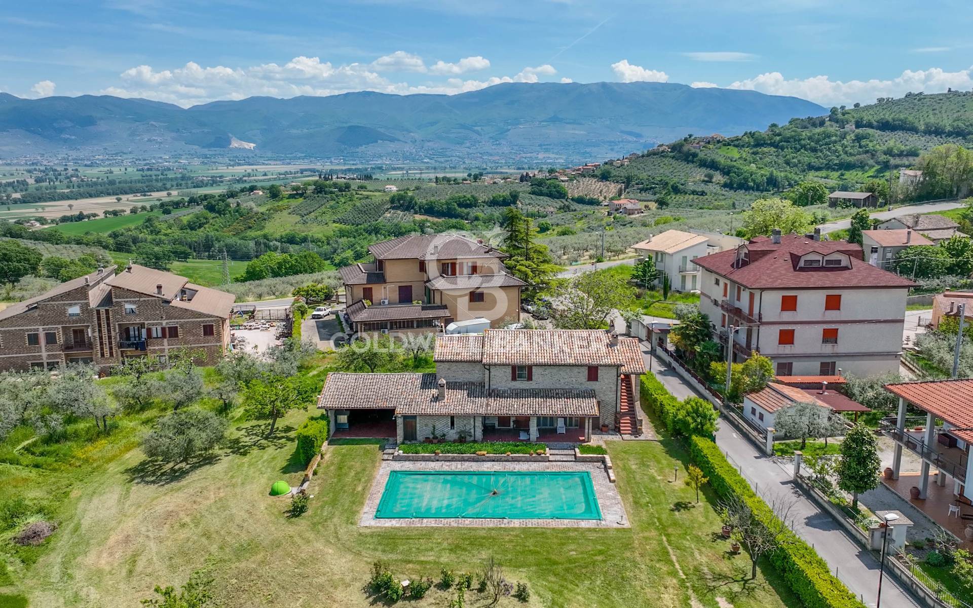Villa in vendita a Montefalco, Monte Pennino