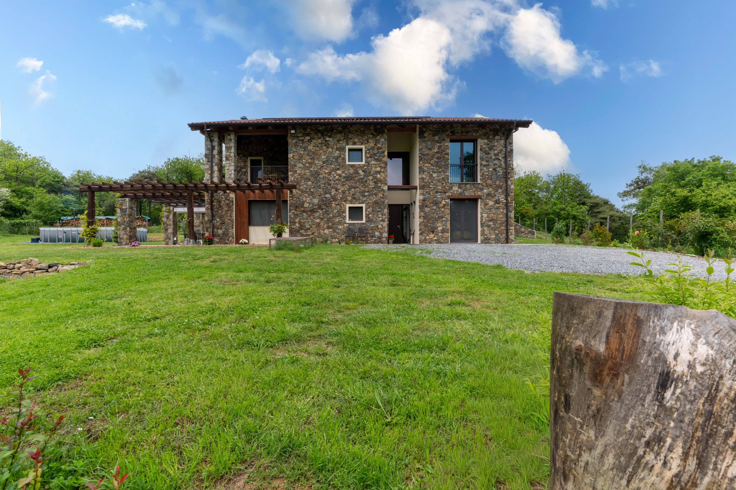 Villa in vendita a Cairo Montenotte, Rocchetta