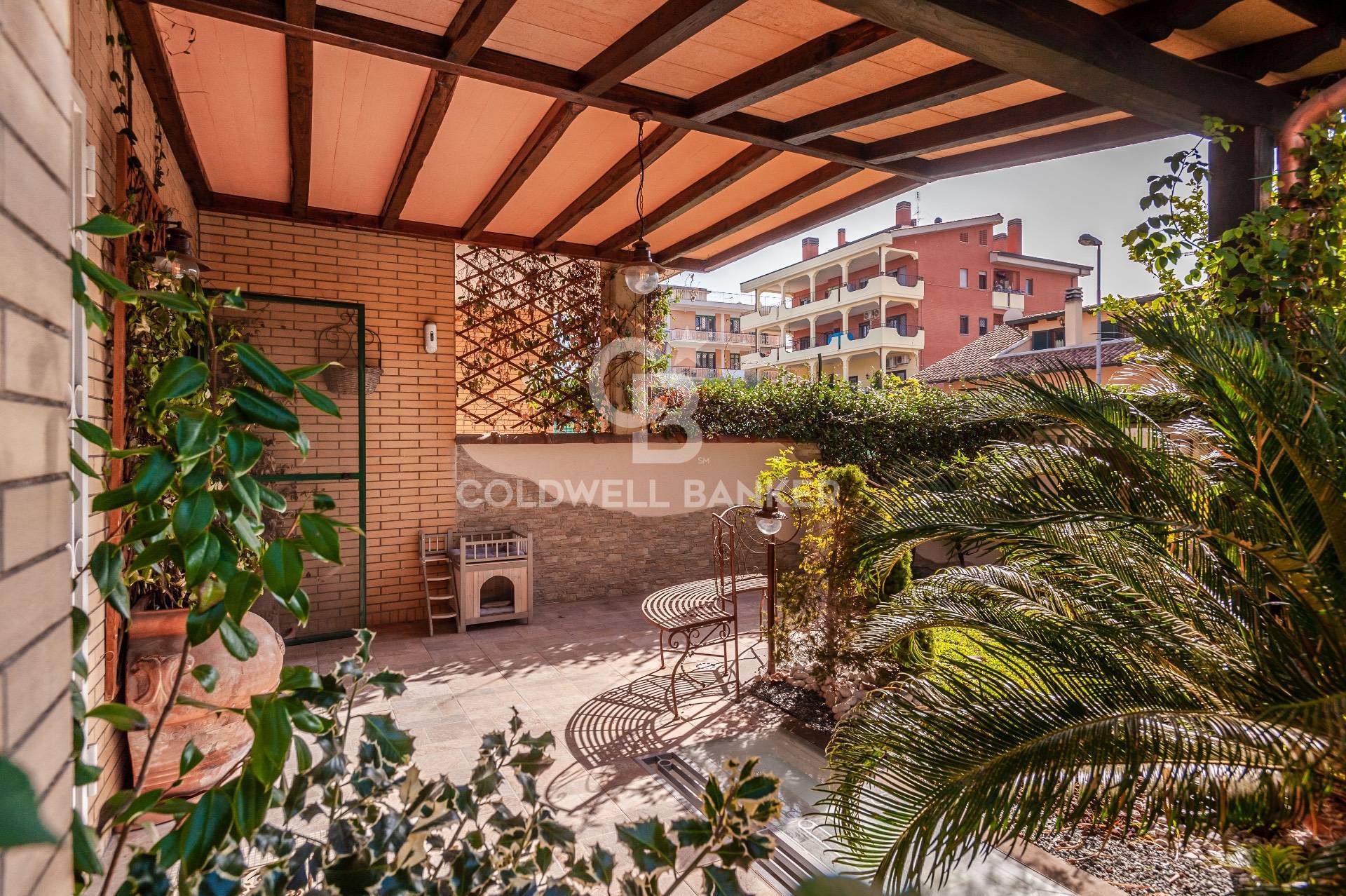 Villa trifamiliare in affitto a Ciampino