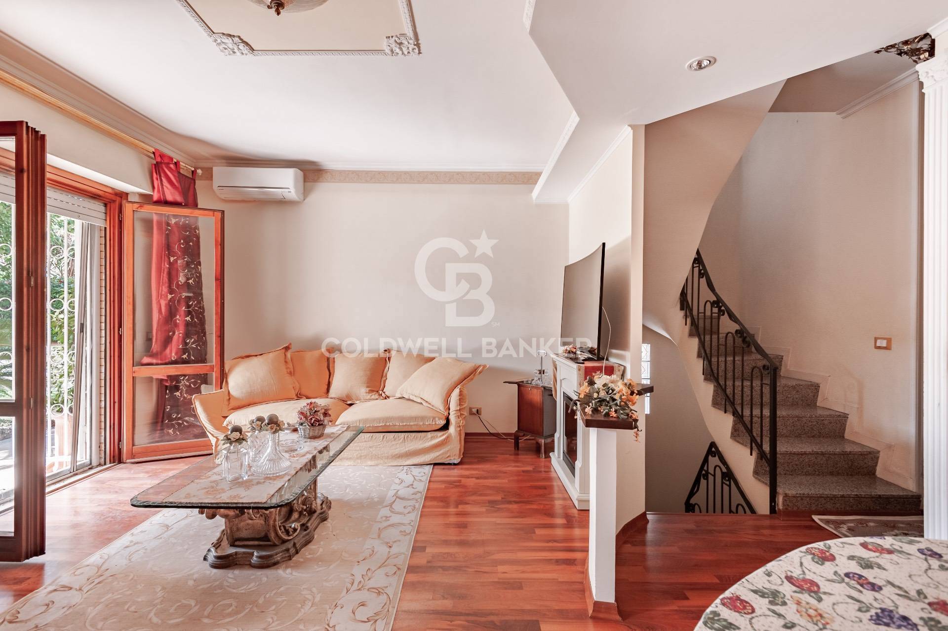 Villa trifamiliare in affitto a Ciampino