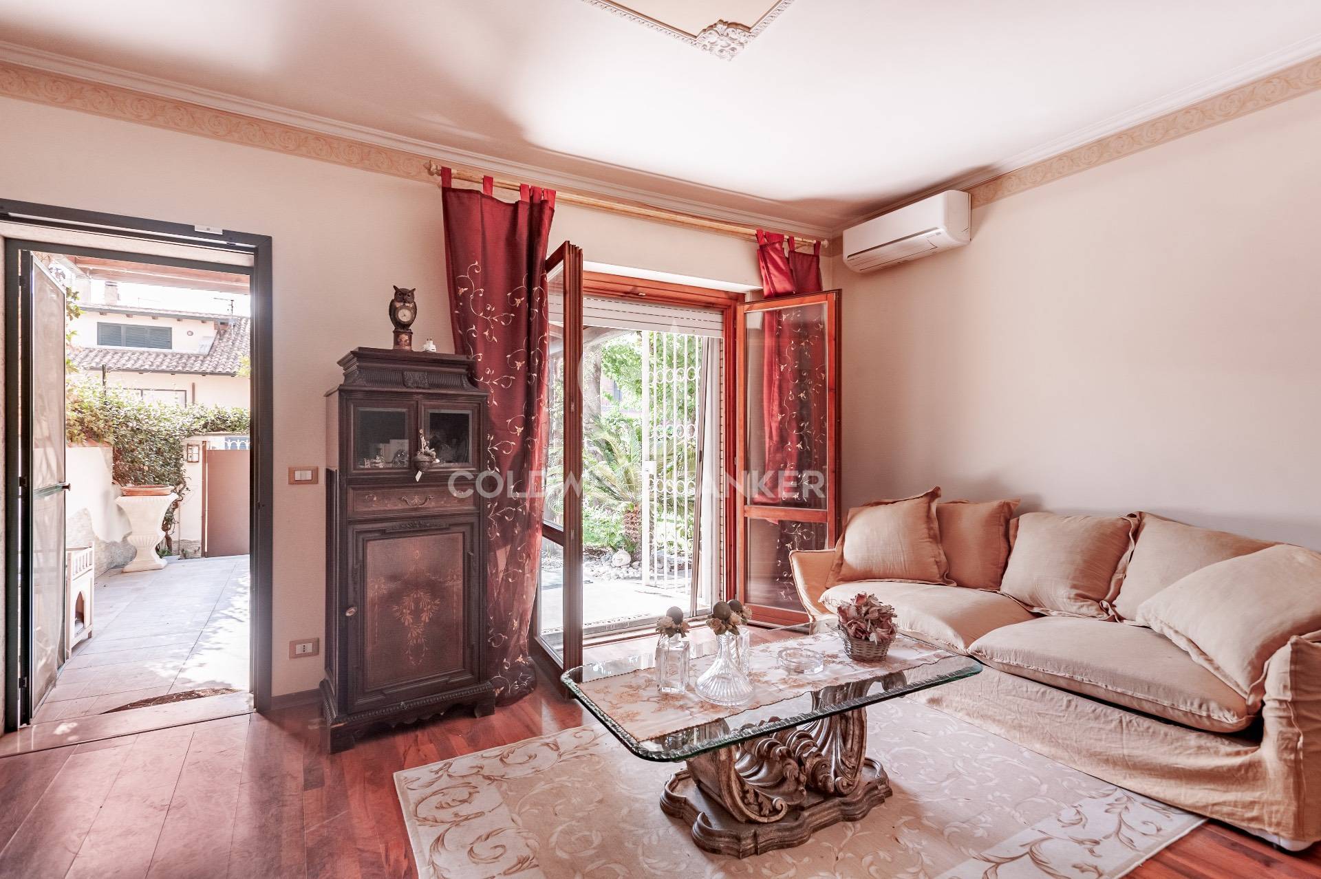 Villa trifamiliare in affitto a Ciampino