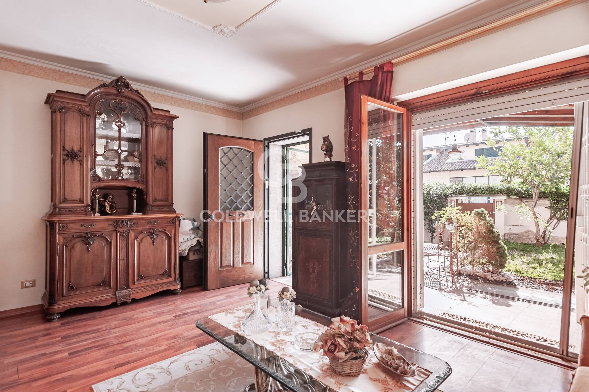 Villa trifamiliare in affitto a Ciampino