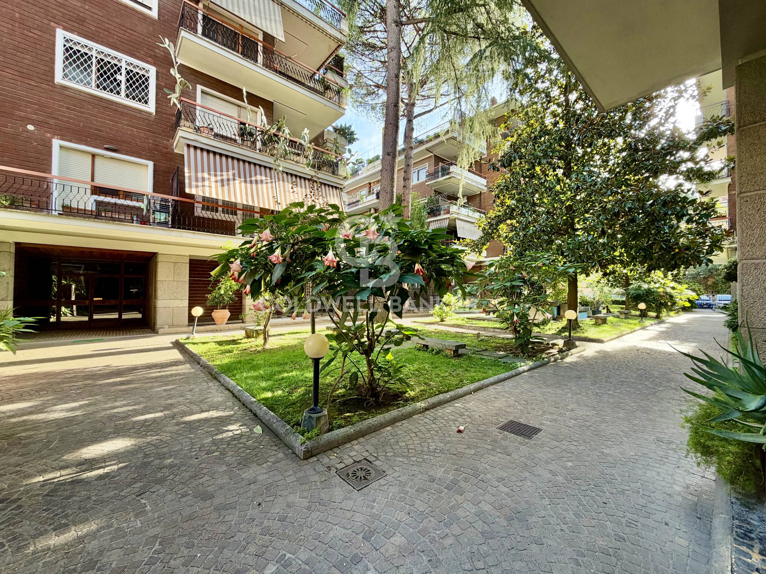 Appartamento in vendita a Roma, Ardeatino