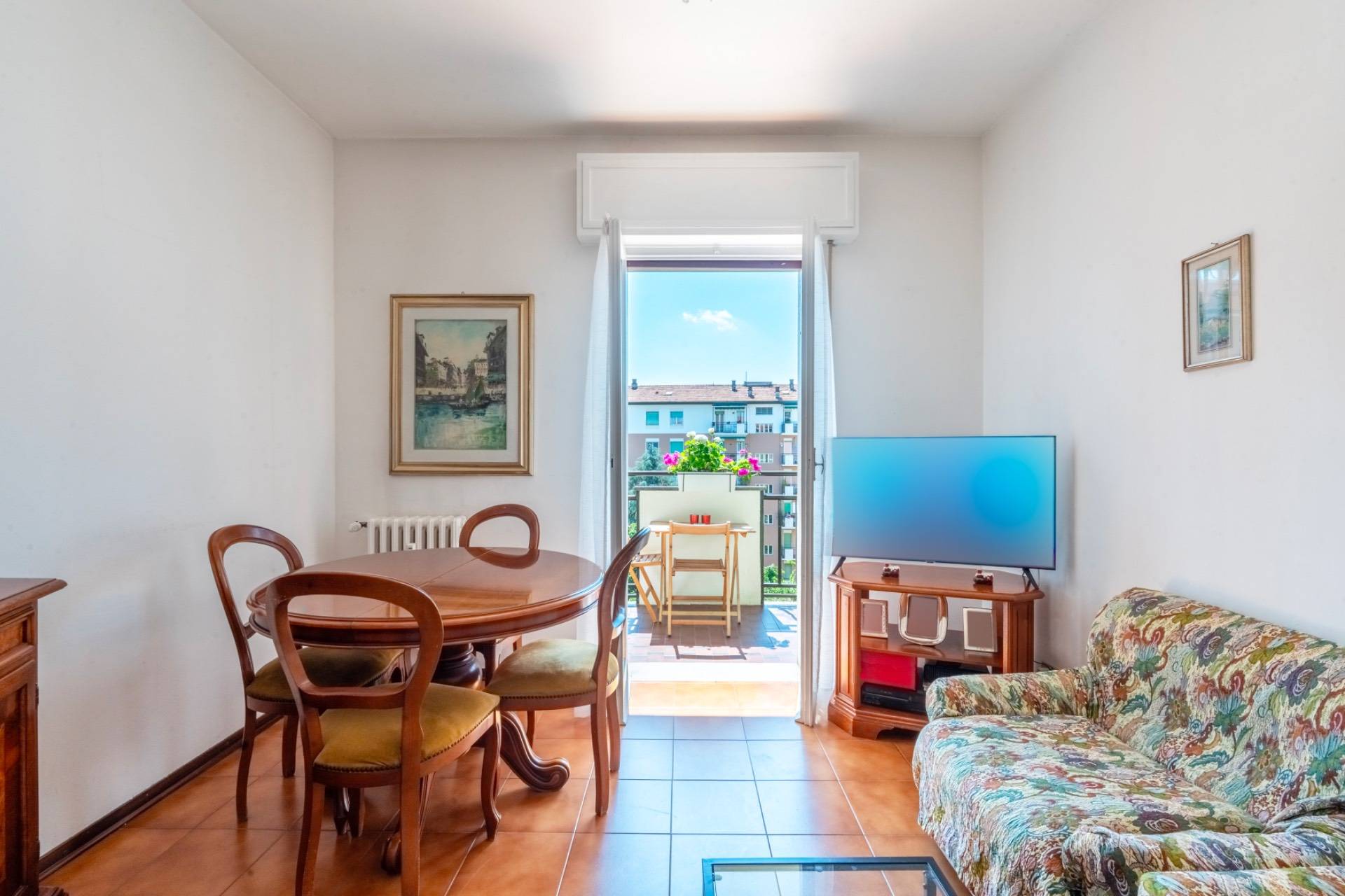 3 locali in vendita a Milano, Lorenteggio