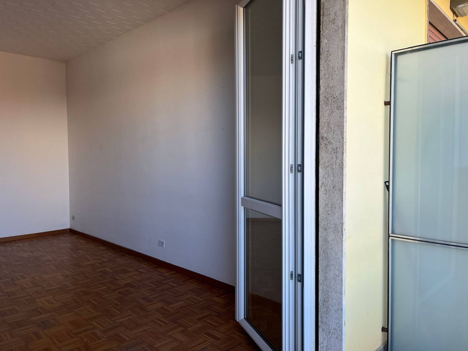 Appartamento in vendita a Rho, Zona Centro