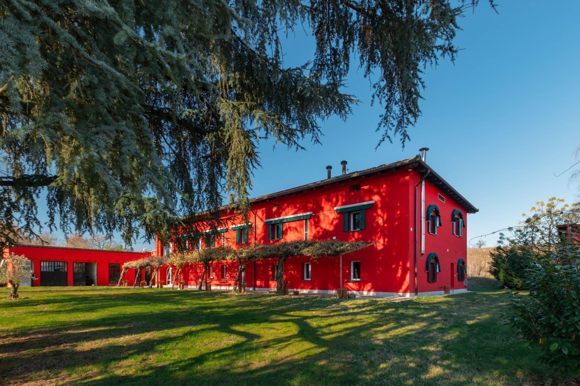 Villa in vendita a Nizza Monferrato