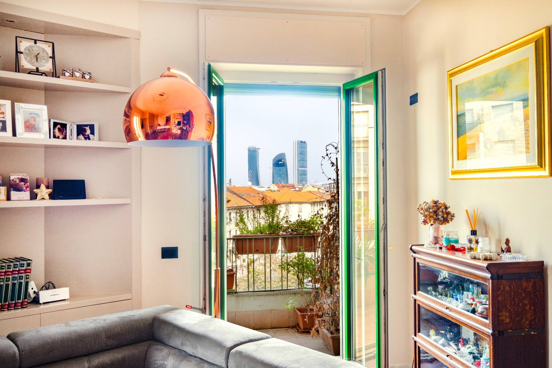 4 o pi locali in vendita a Milano, Washington