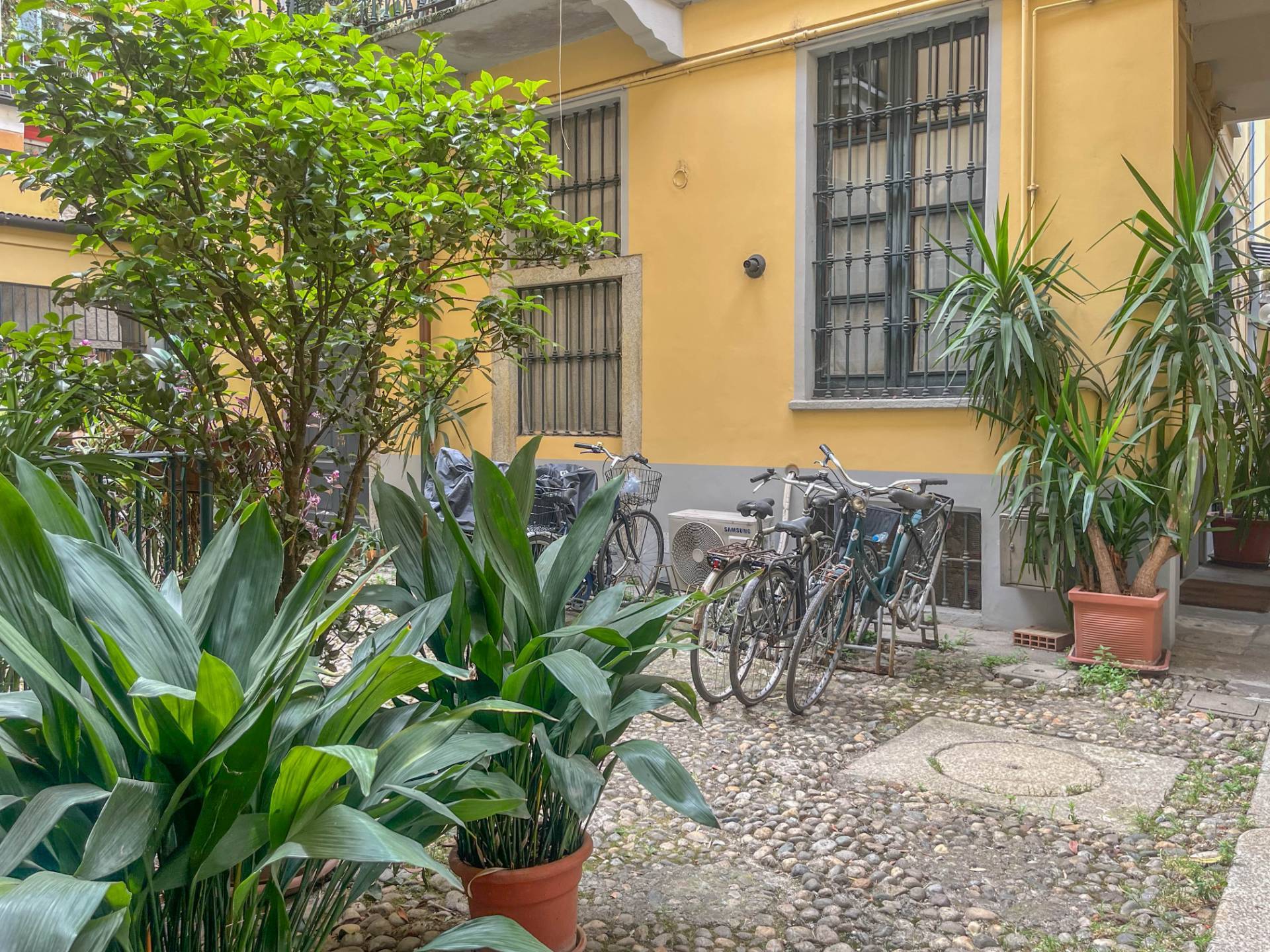 1 locale in vendita a Milano, P.ta Genova