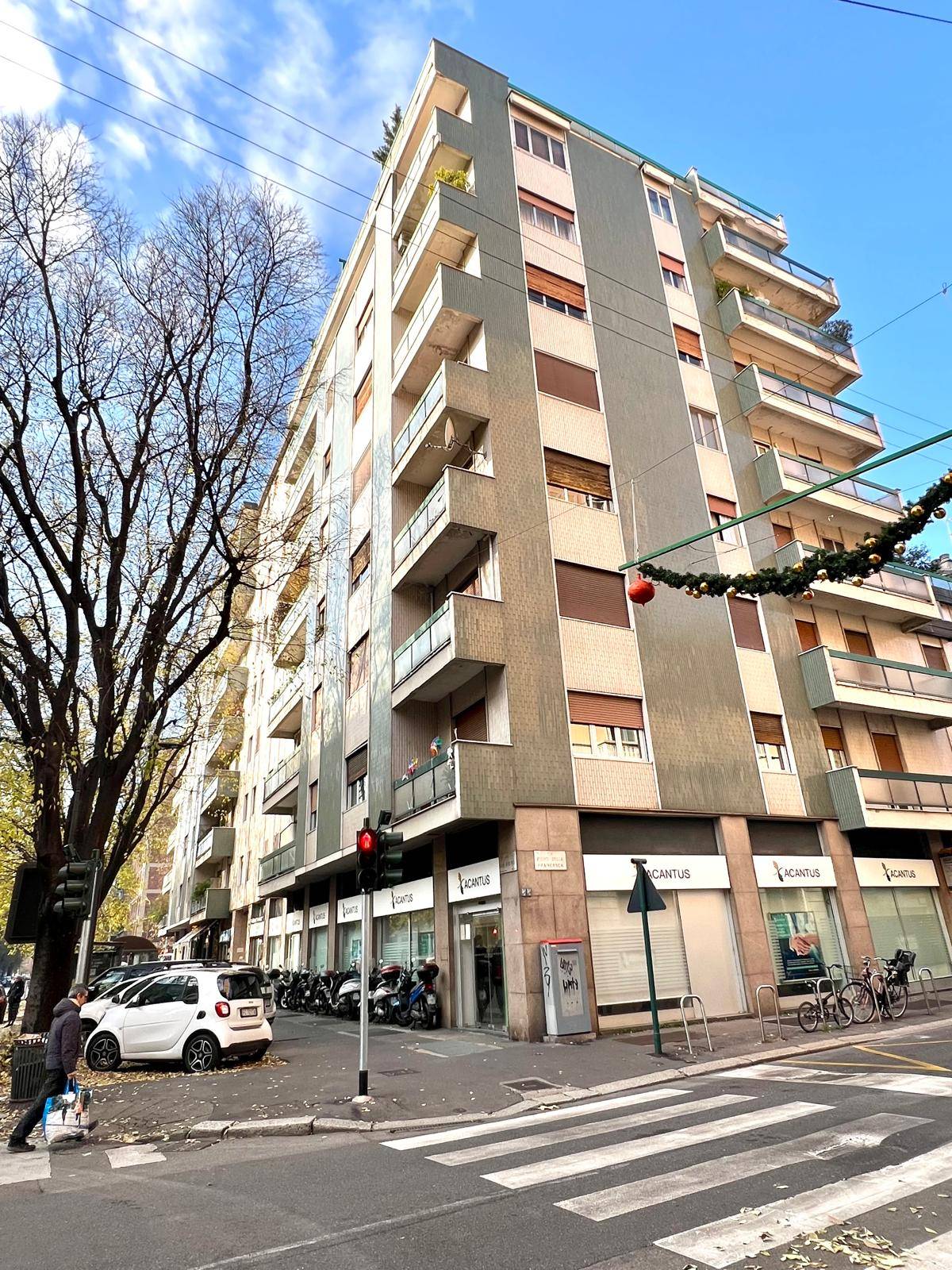 3 locali in affitto a Milano, Sempione