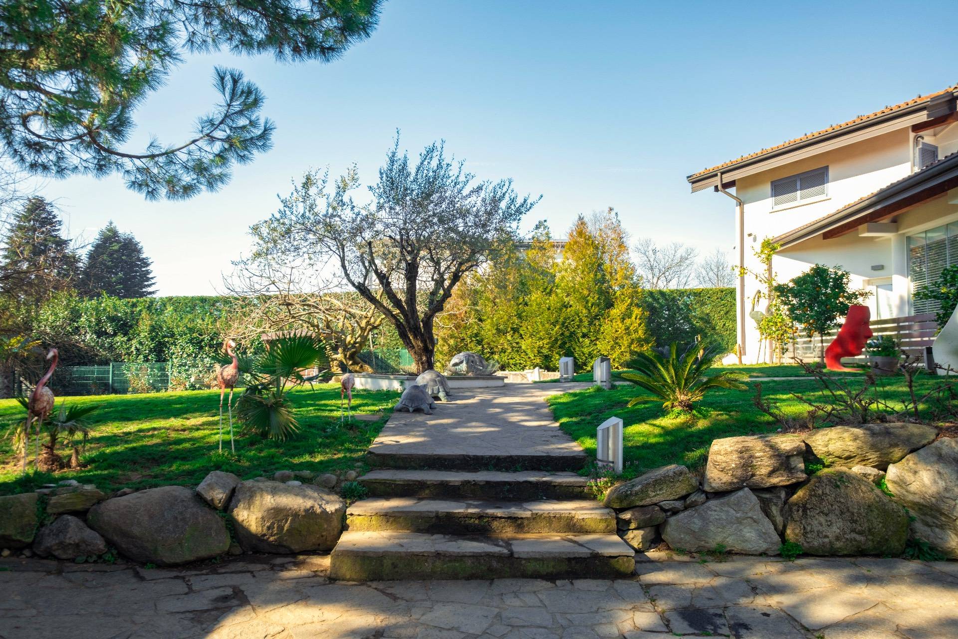 Villa in vendita a Capiago Intimiano